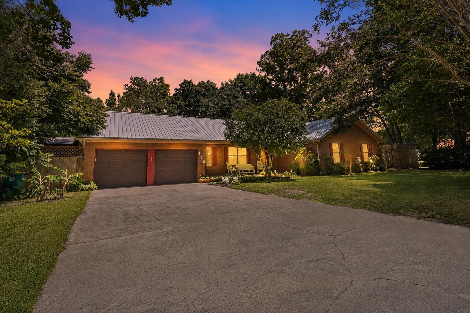 DOGWOOD ESTATES - Residential