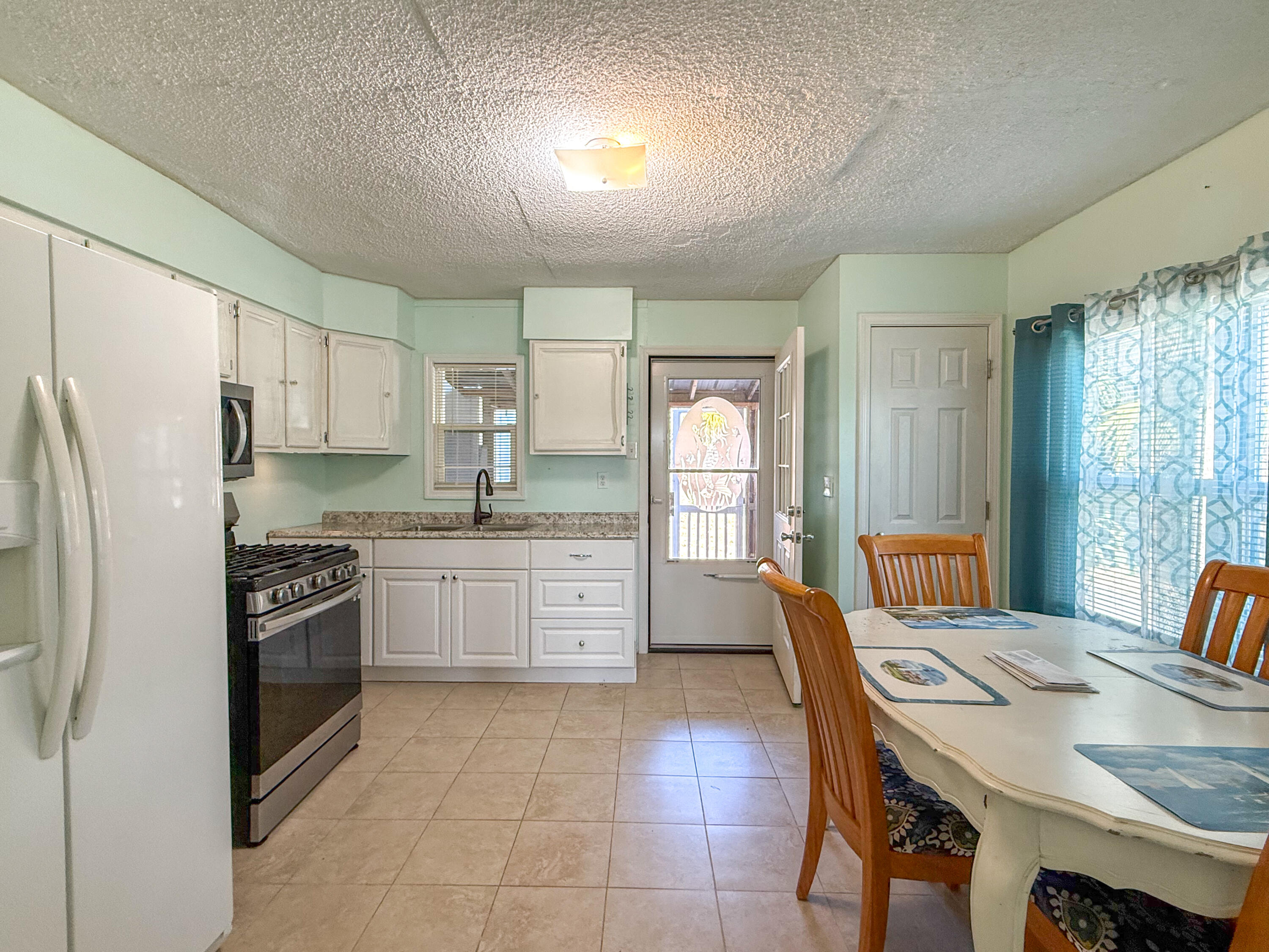 NO RECORDED SUBDIVISION - Residential