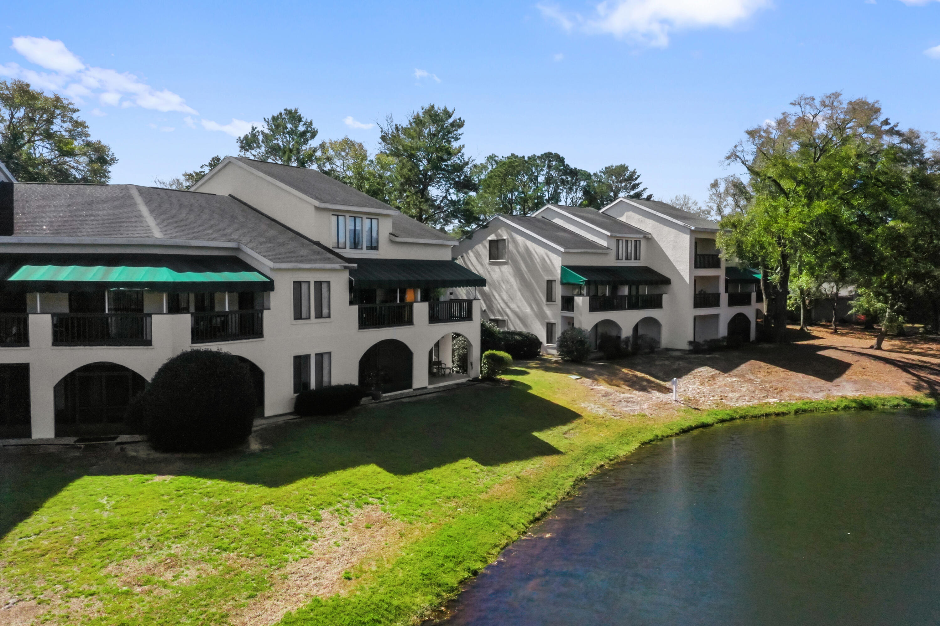 LAKESIDE CONDO AT BLUEWATER BAY - Residential