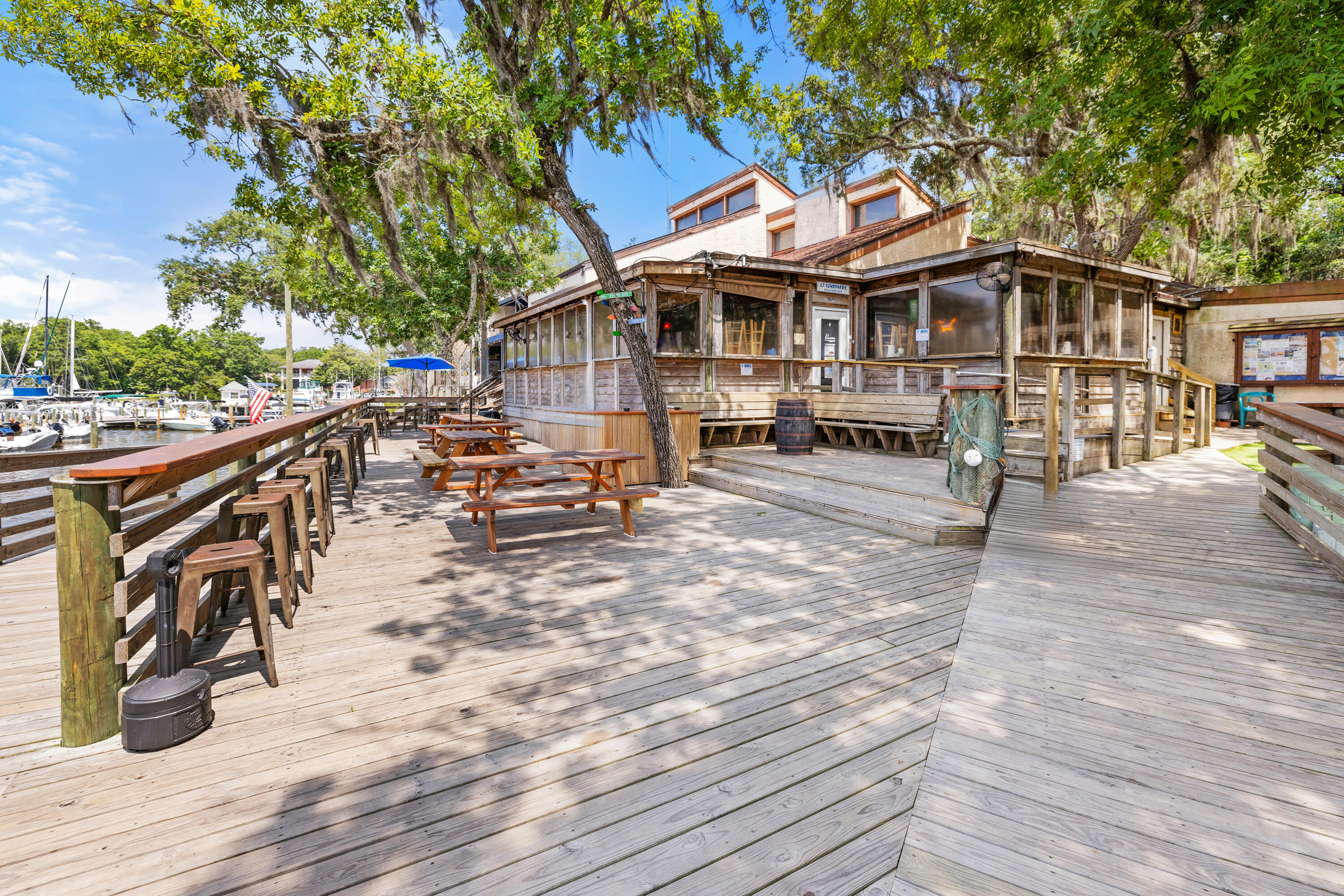 LAKESIDE CONDO AT BLUEWATER BAY - Residential
