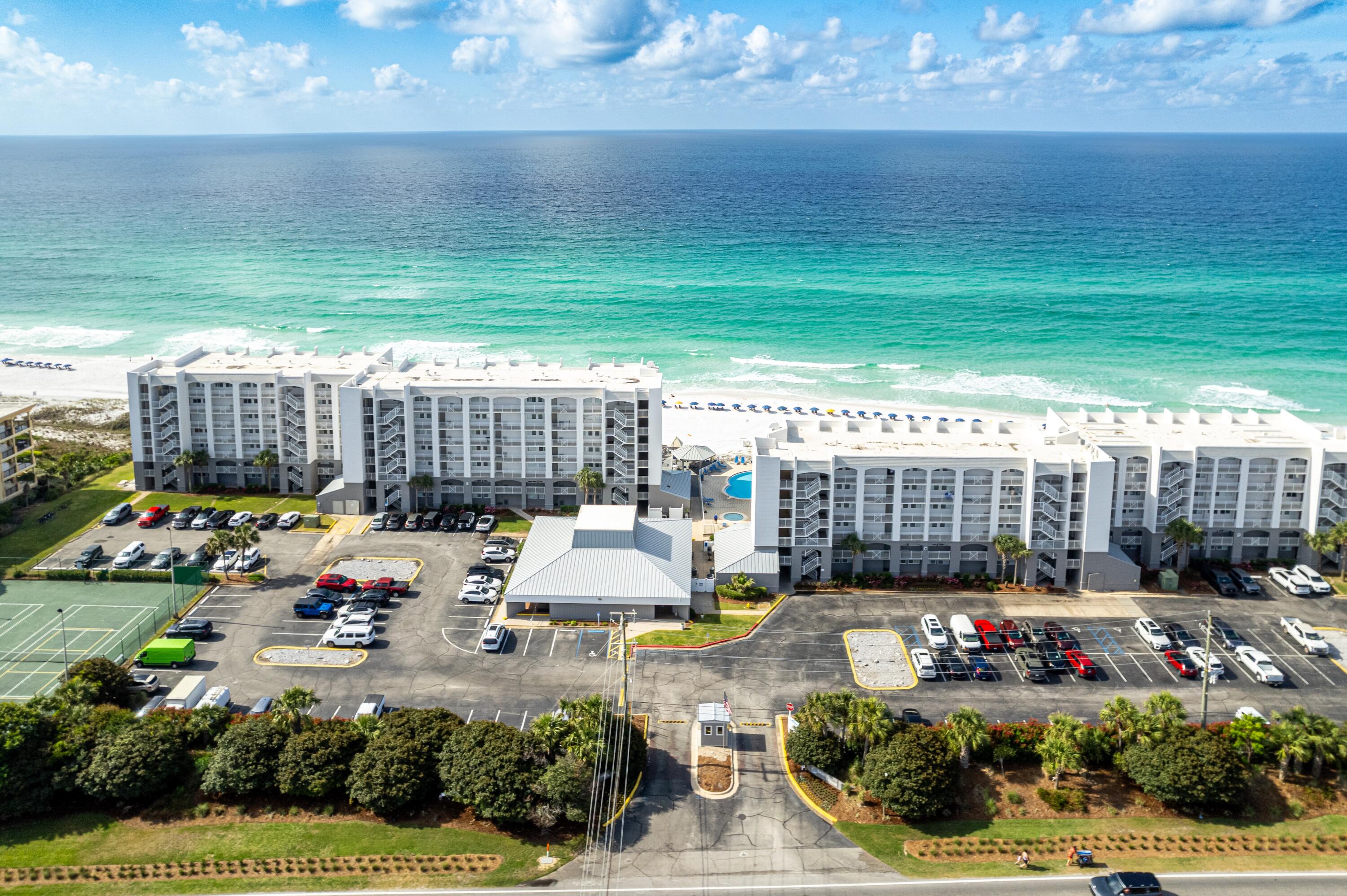 BEACH HOUSE CONDO PH 2 - Residential