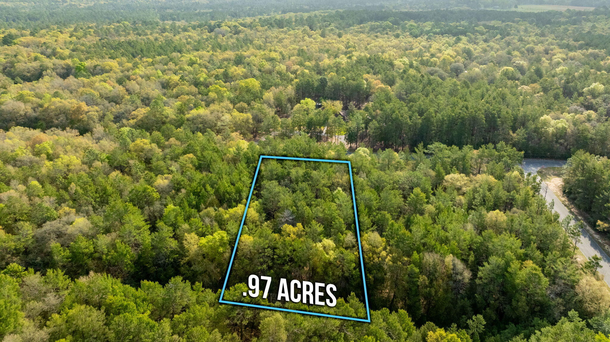 COUNTRY BREEZE ESTATES - Land