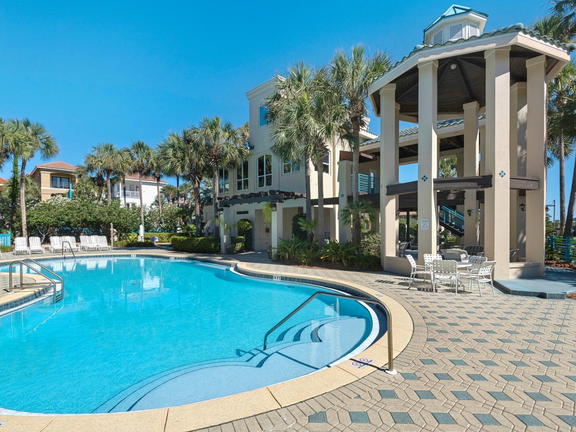 DESTINY BY THE SEA - Residential