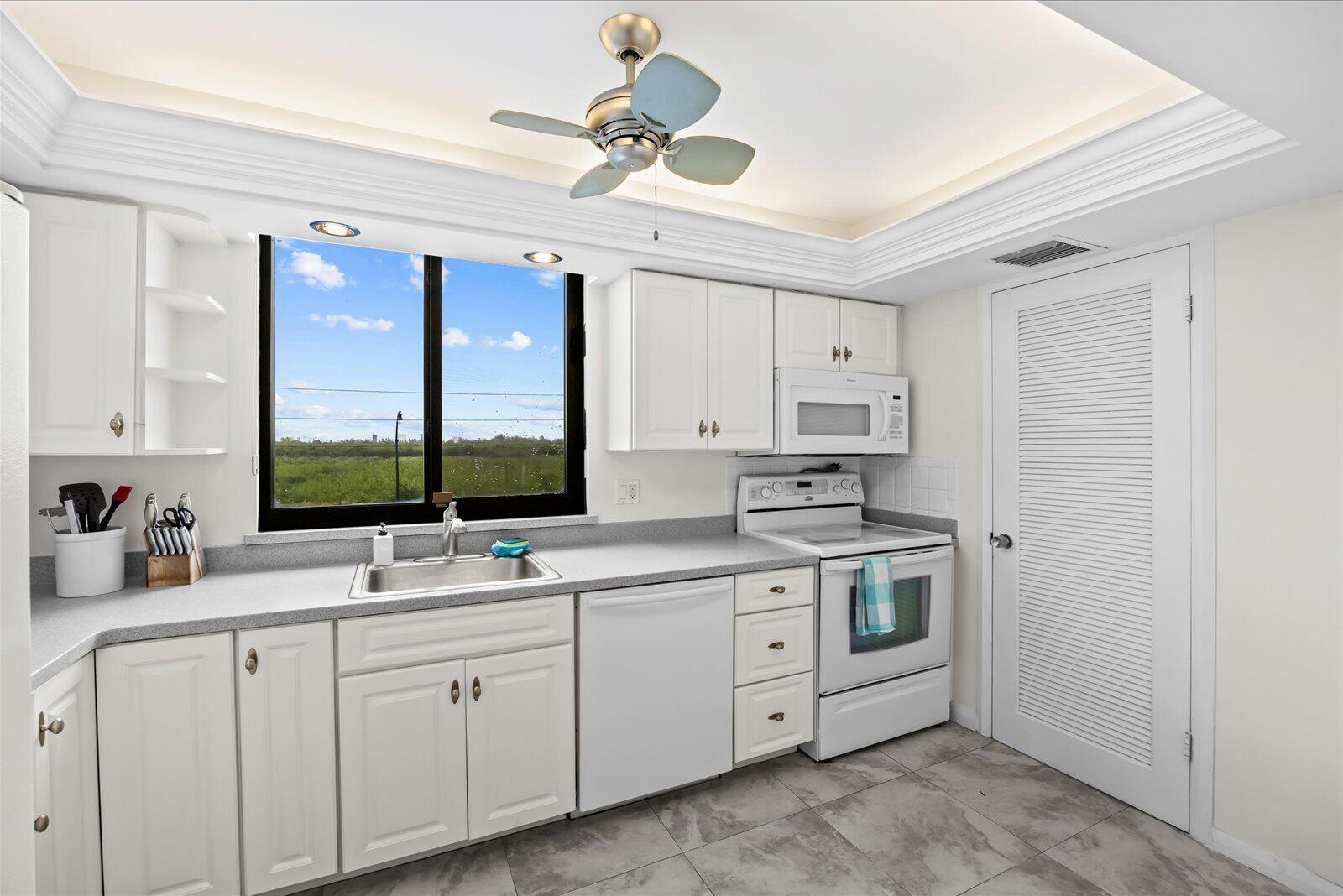 FAIRWINDS COVE CONDOMINIUMS - Residential