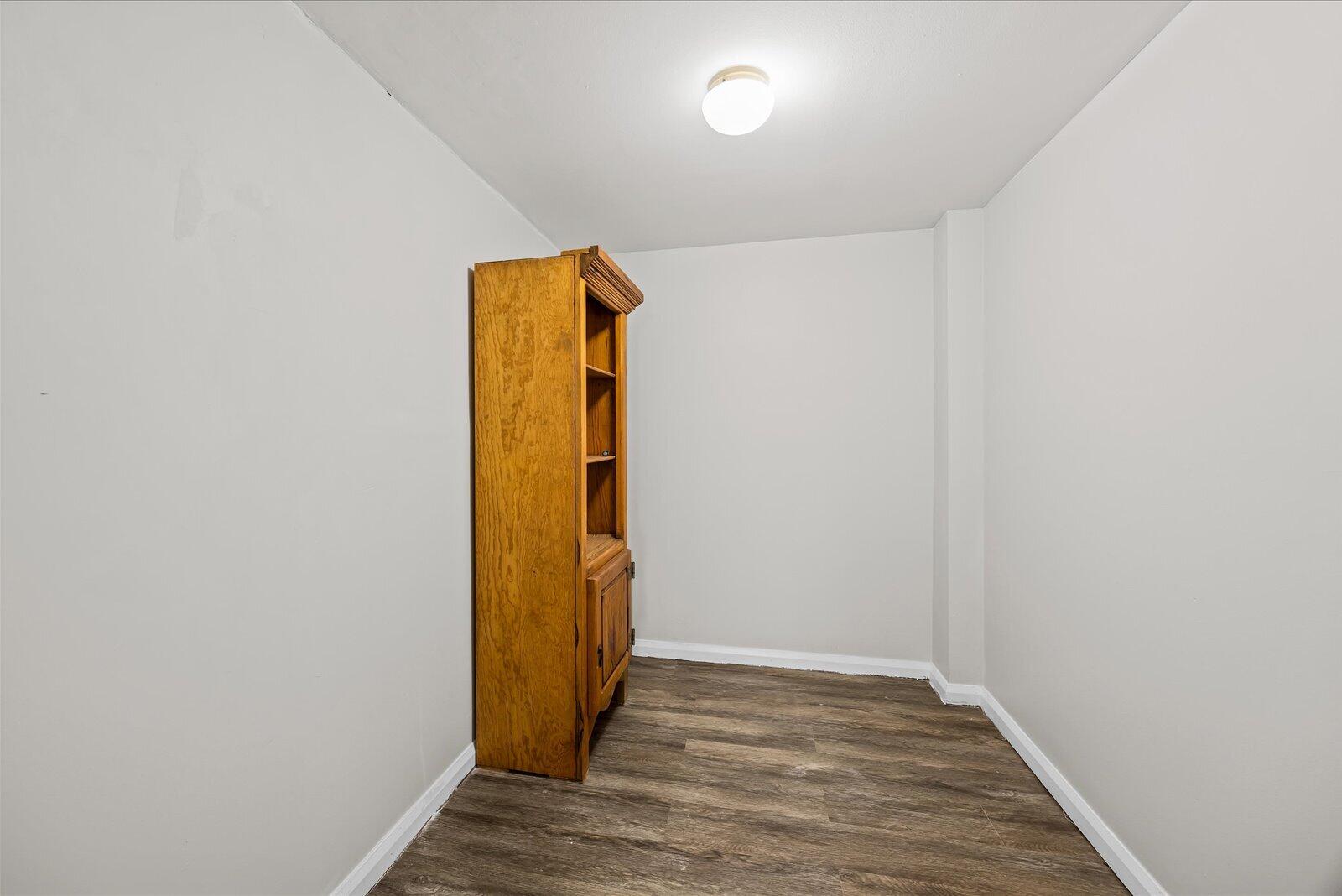 FAIRWINDS COVE CONDOMINIUMS - Residential