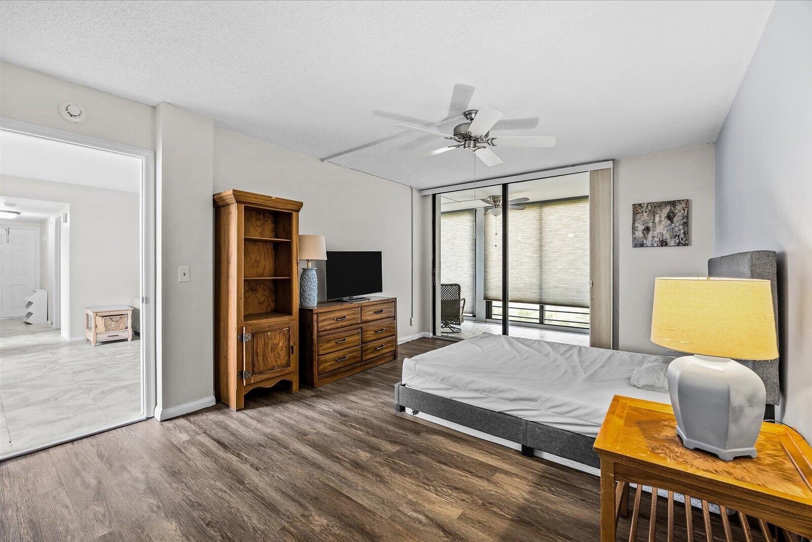FAIRWINDS COVE CONDOMINIUMS - Residential
