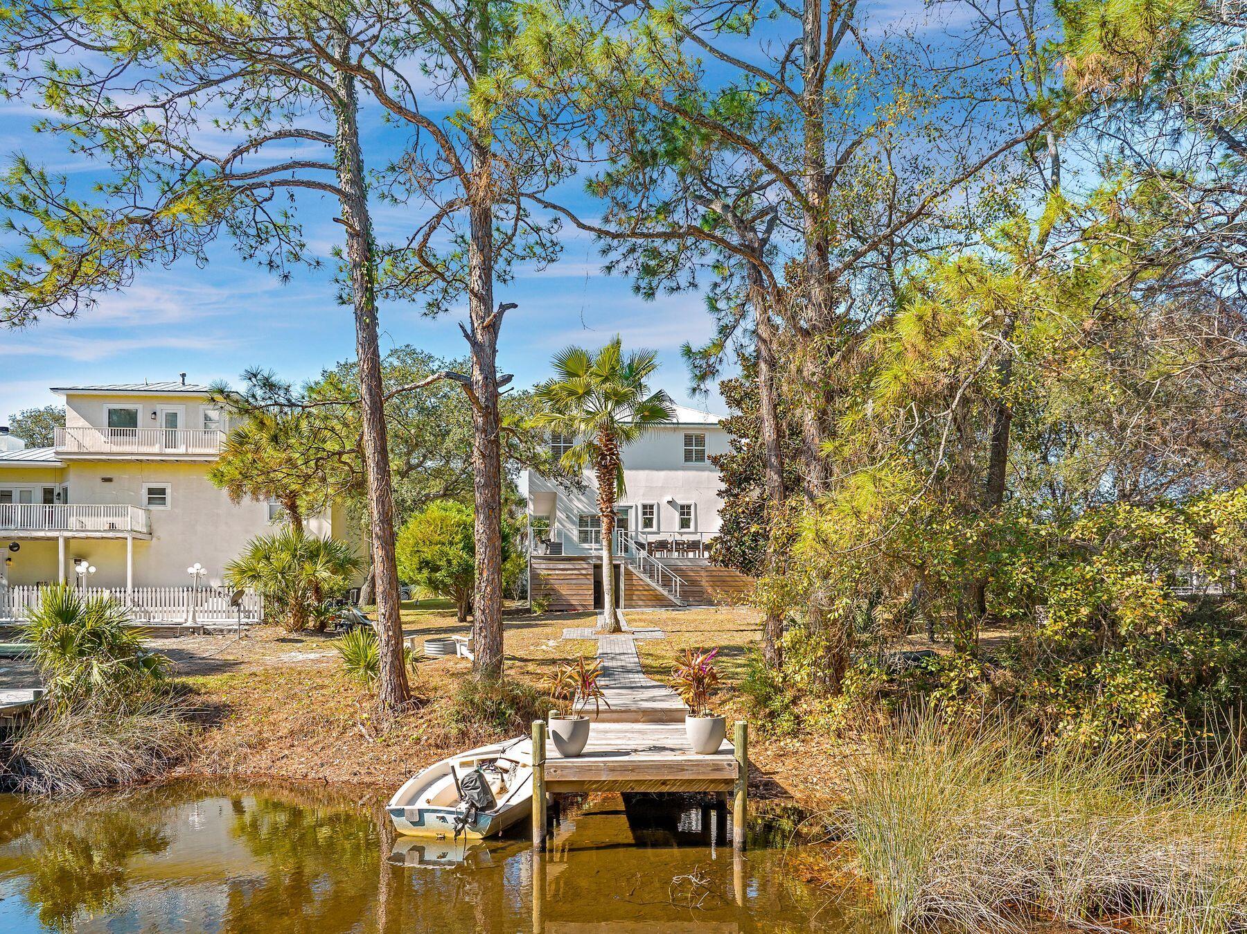 LAKEWOOD POINTE ESTATES - Residential