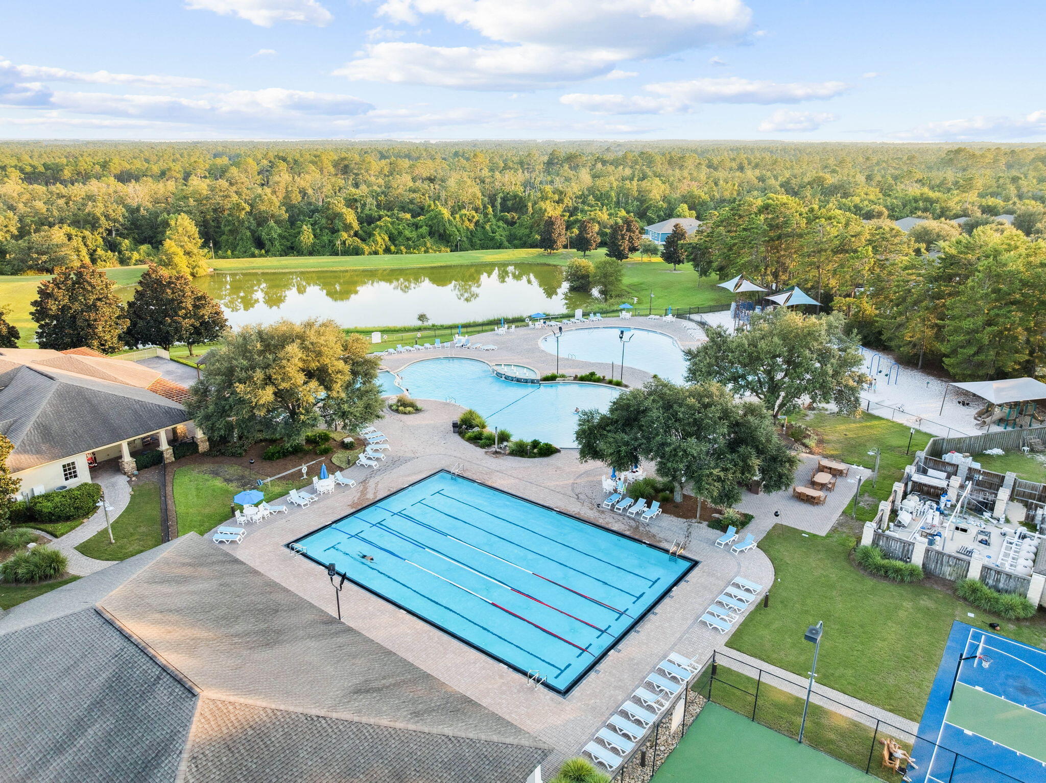 HAMMOCK BAY - MILL COTTAGES - Residential