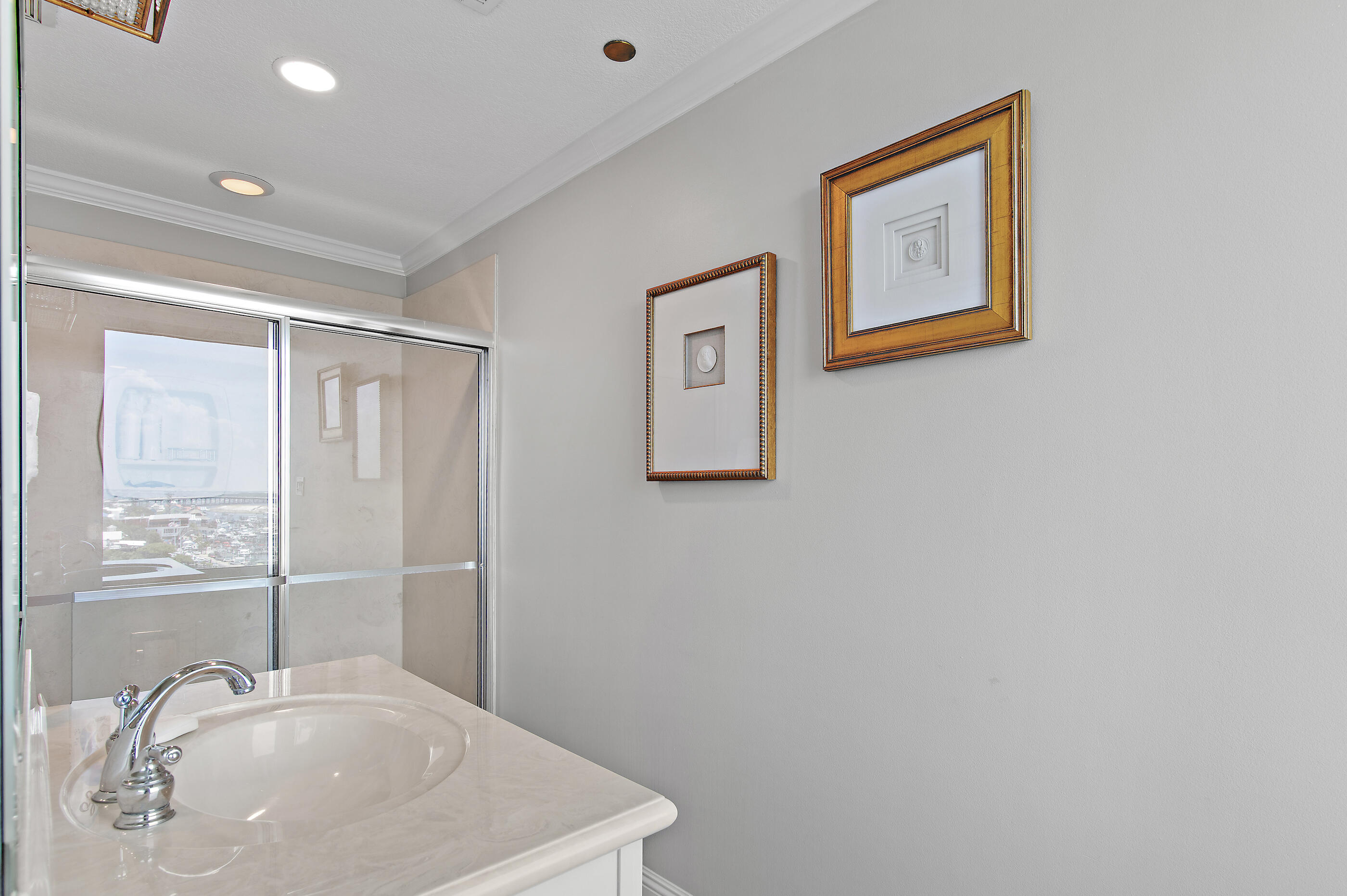 DESTIN YACHT CLUB - Residential