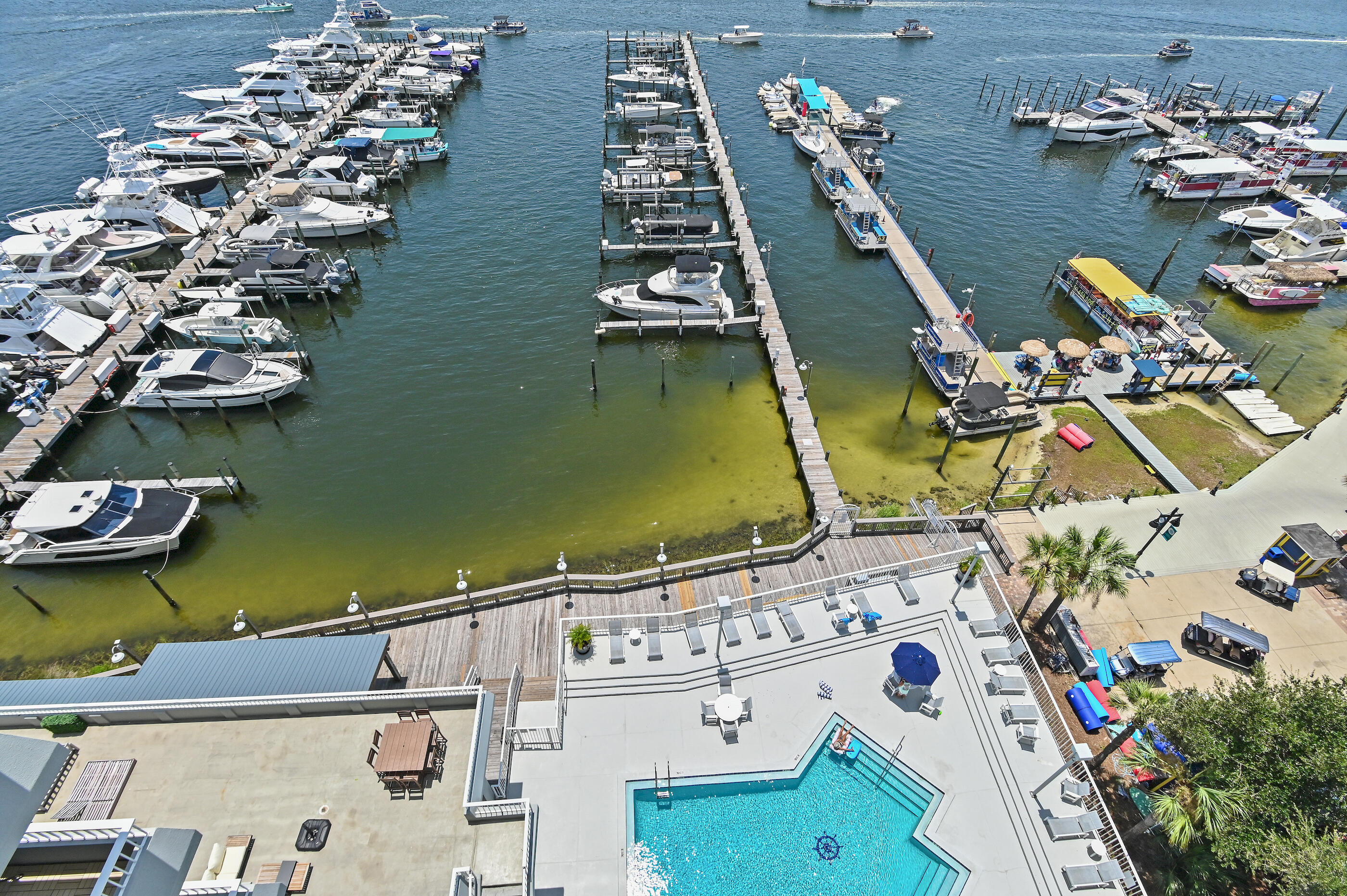 DESTIN YACHT CLUB - Residential