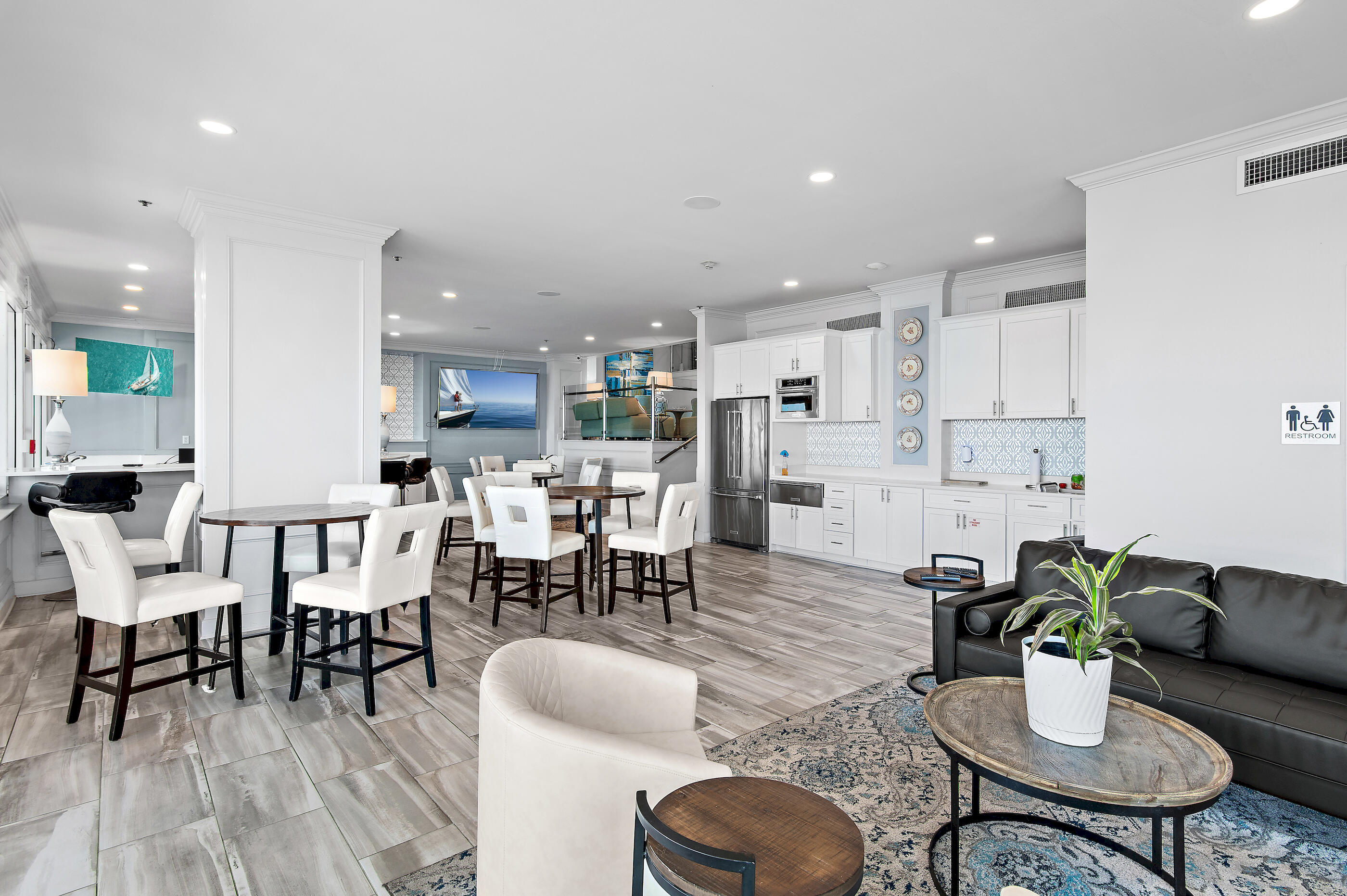 DESTIN YACHT CLUB - Residential