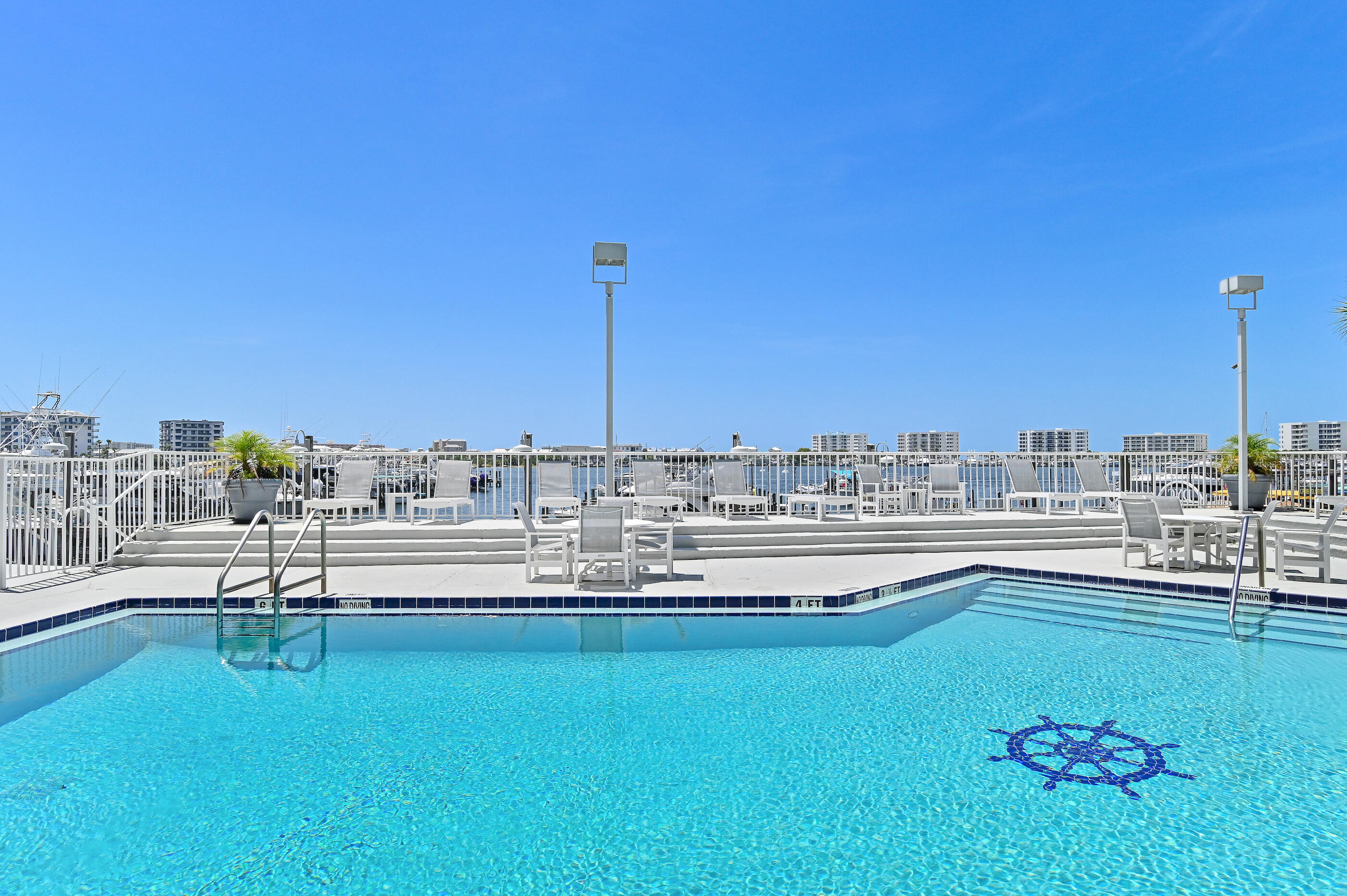 DESTIN YACHT CLUB - Residential