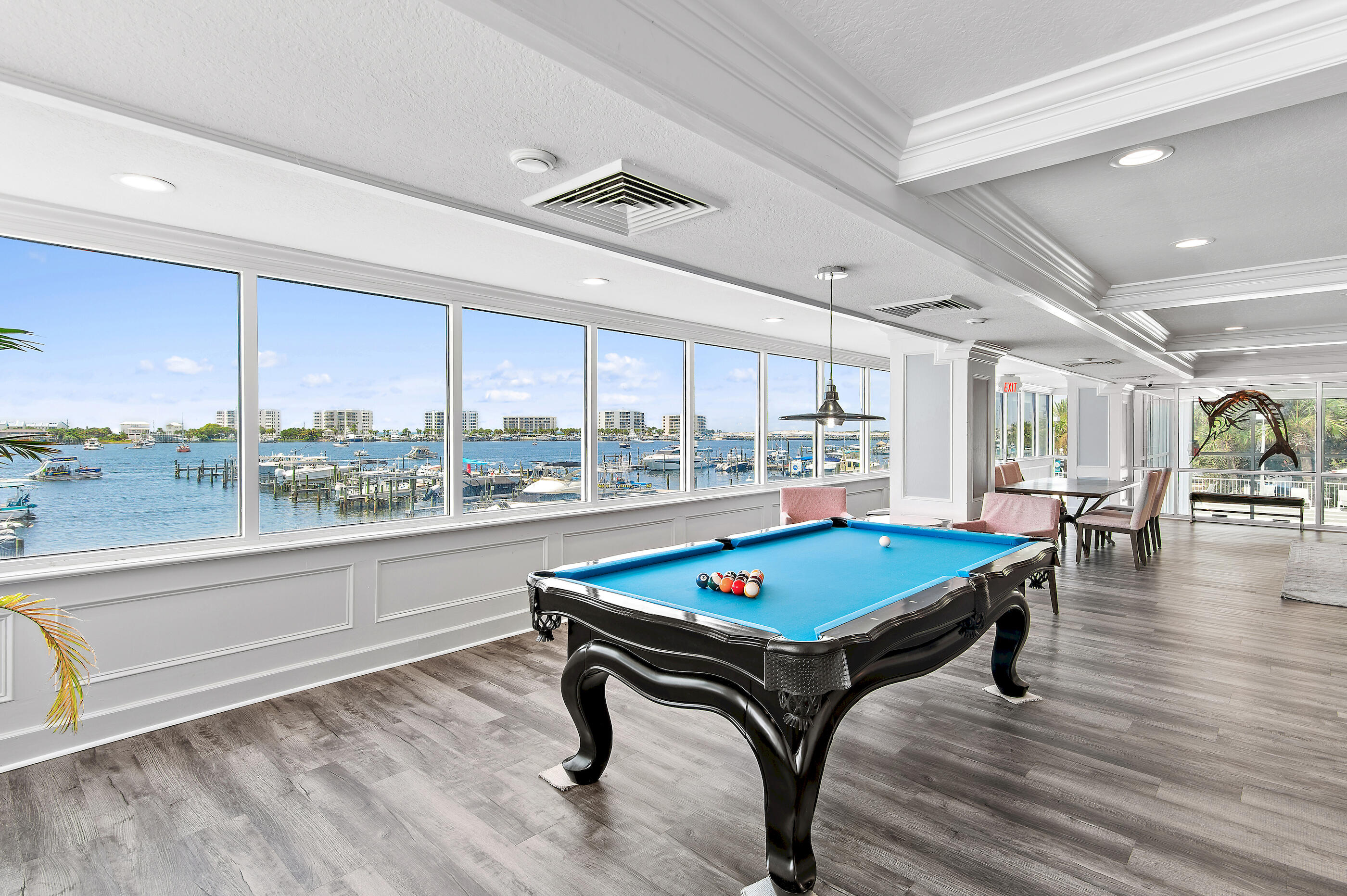 DESTIN YACHT CLUB - Residential