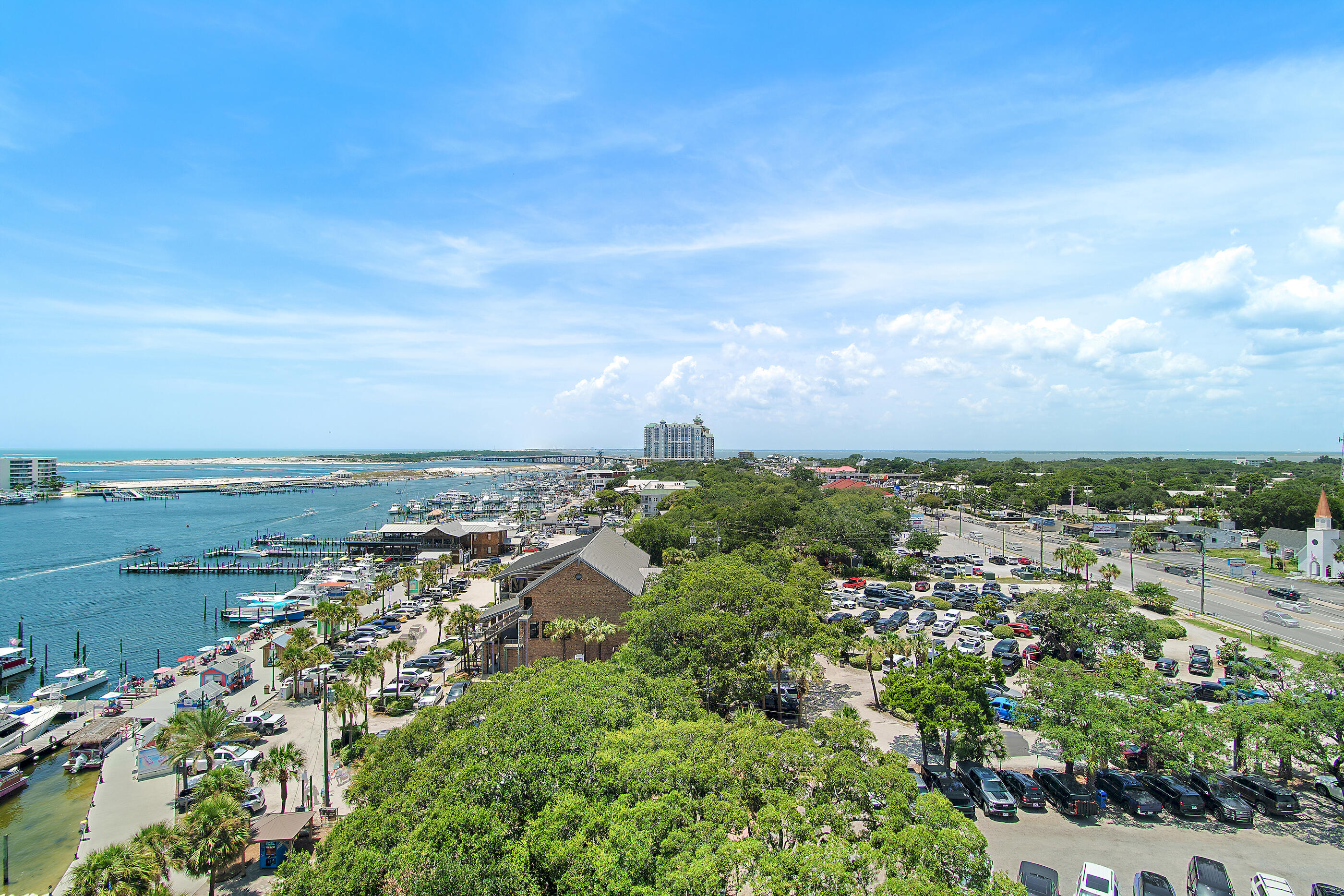DESTIN YACHT CLUB - Residential