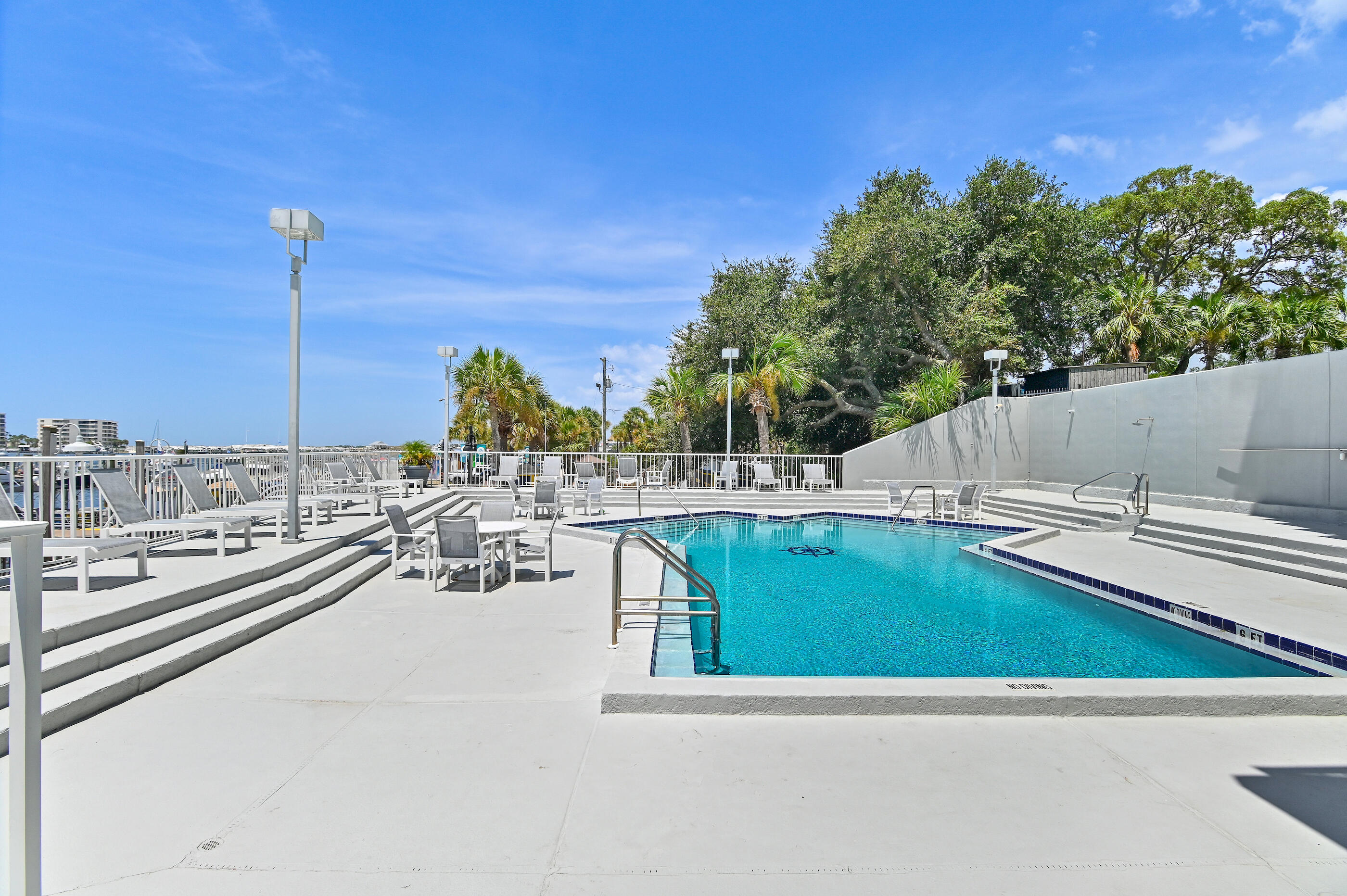 DESTIN YACHT CLUB - Residential