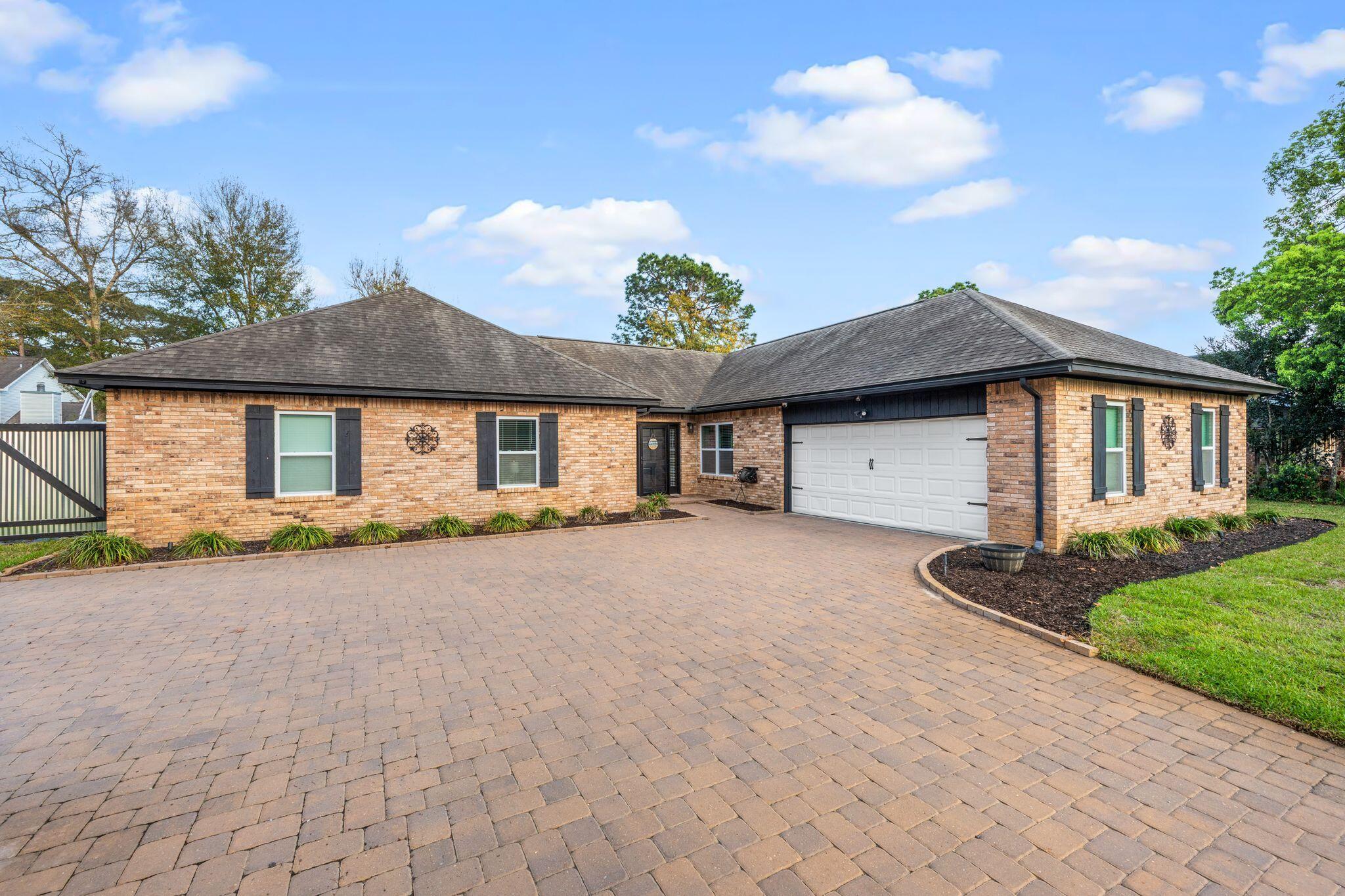 RAINTREE ESTATES - Residential