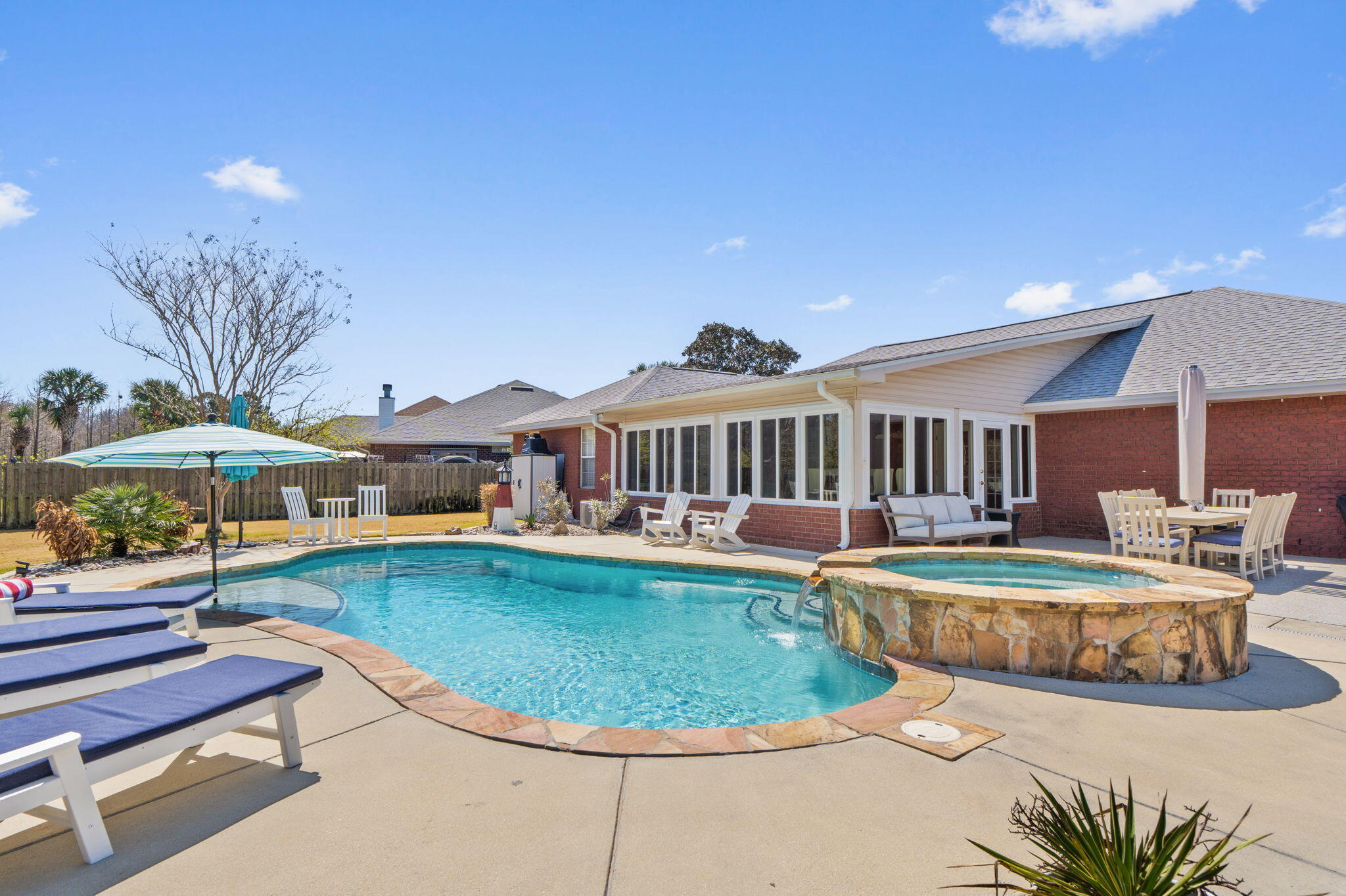 WOODLAWN HEIGHTS - Residential