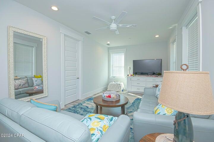 HOLLYWOOD BEACH - Residential