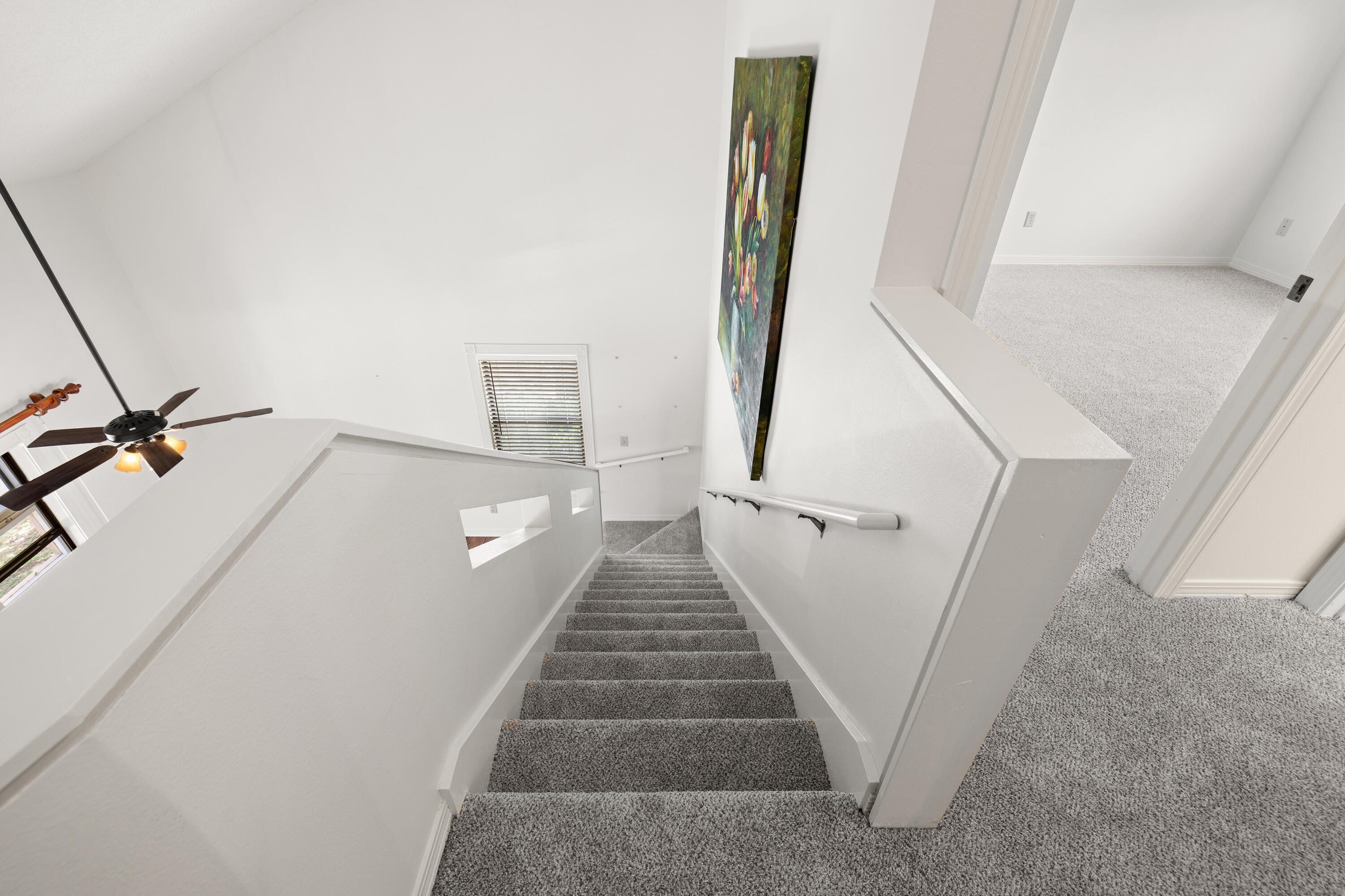 HIDDEN COVE T/H - Residential