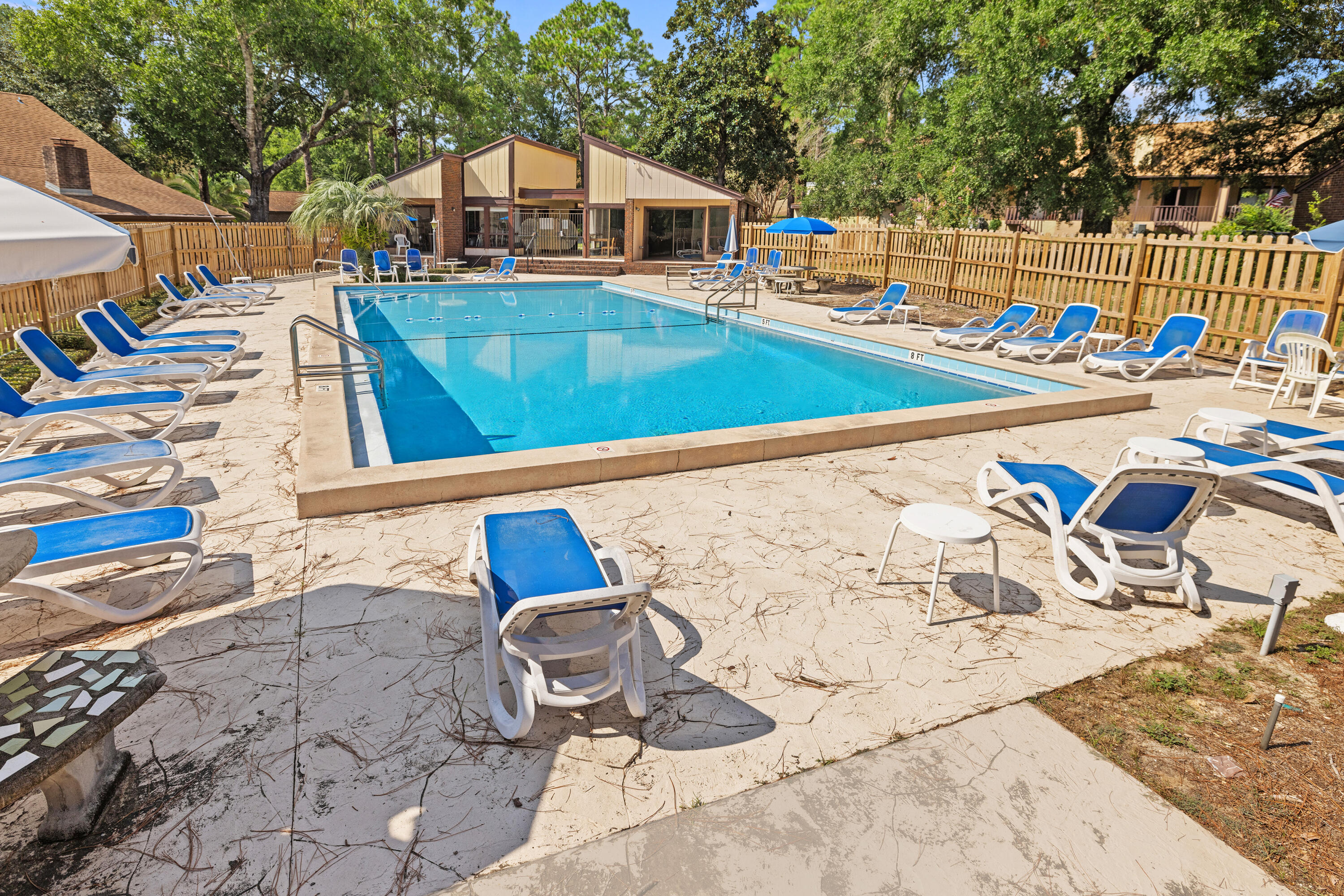HIDDEN COVE T/H - Residential