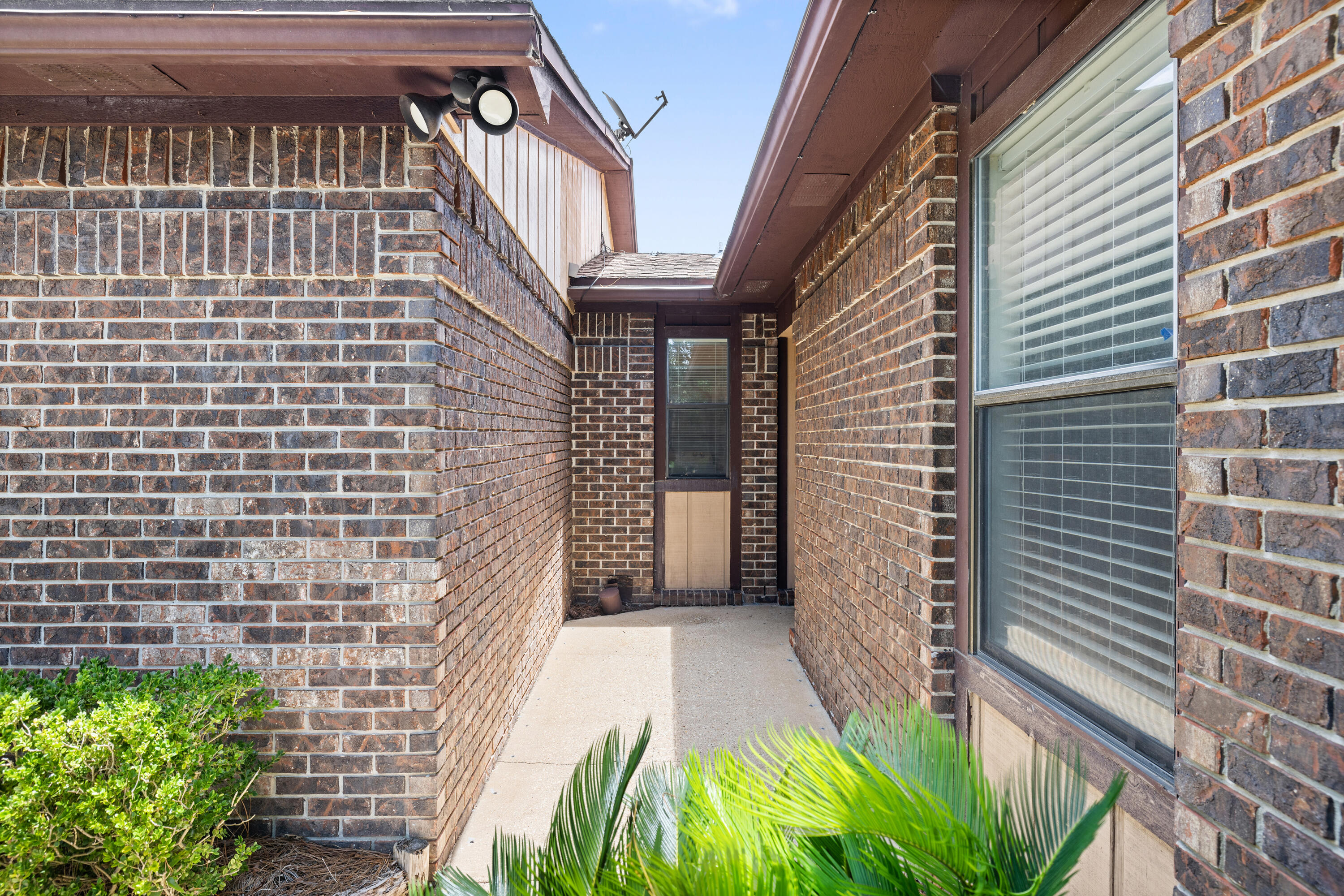 HIDDEN COVE T/H - Residential