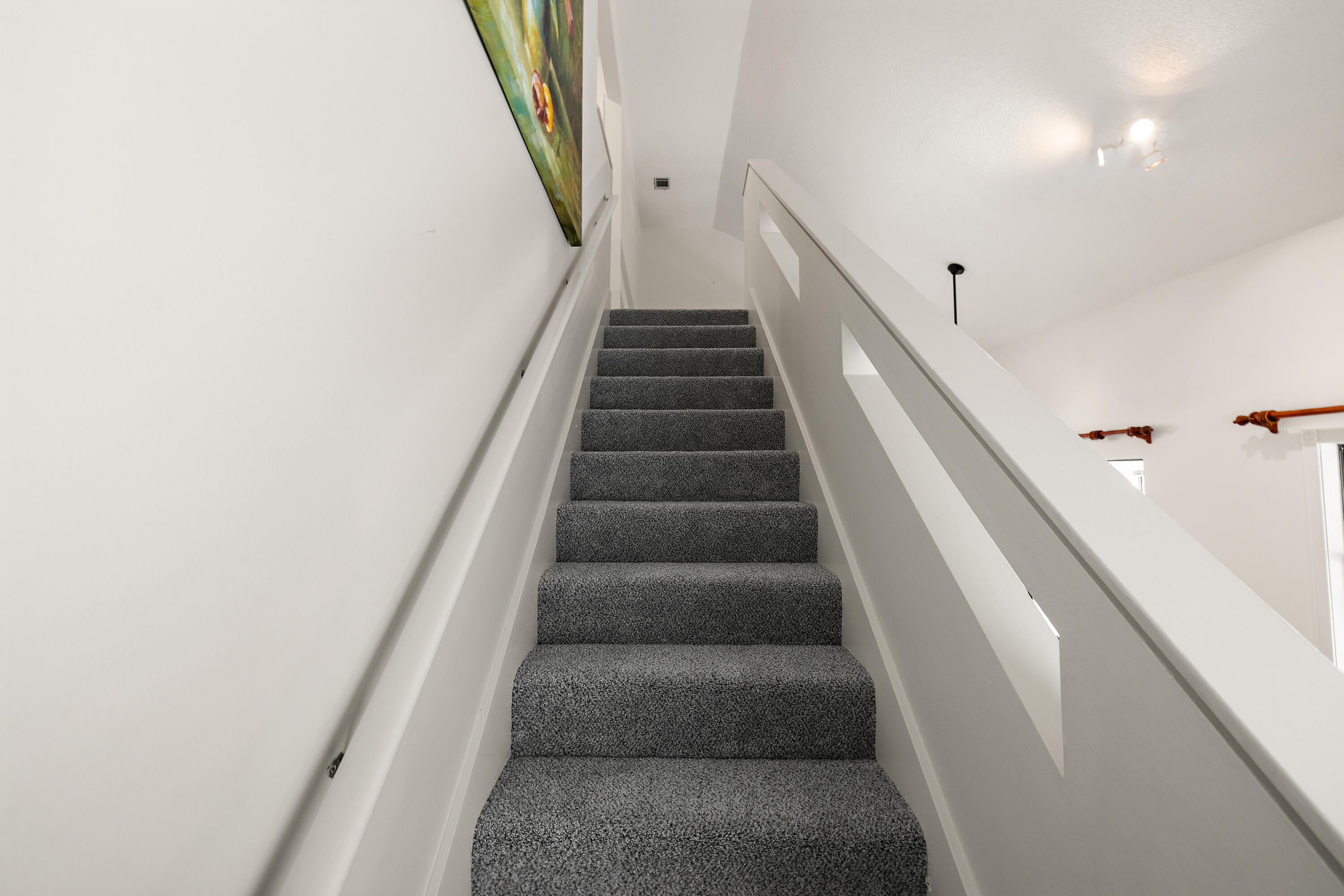 HIDDEN COVE T/H - Residential