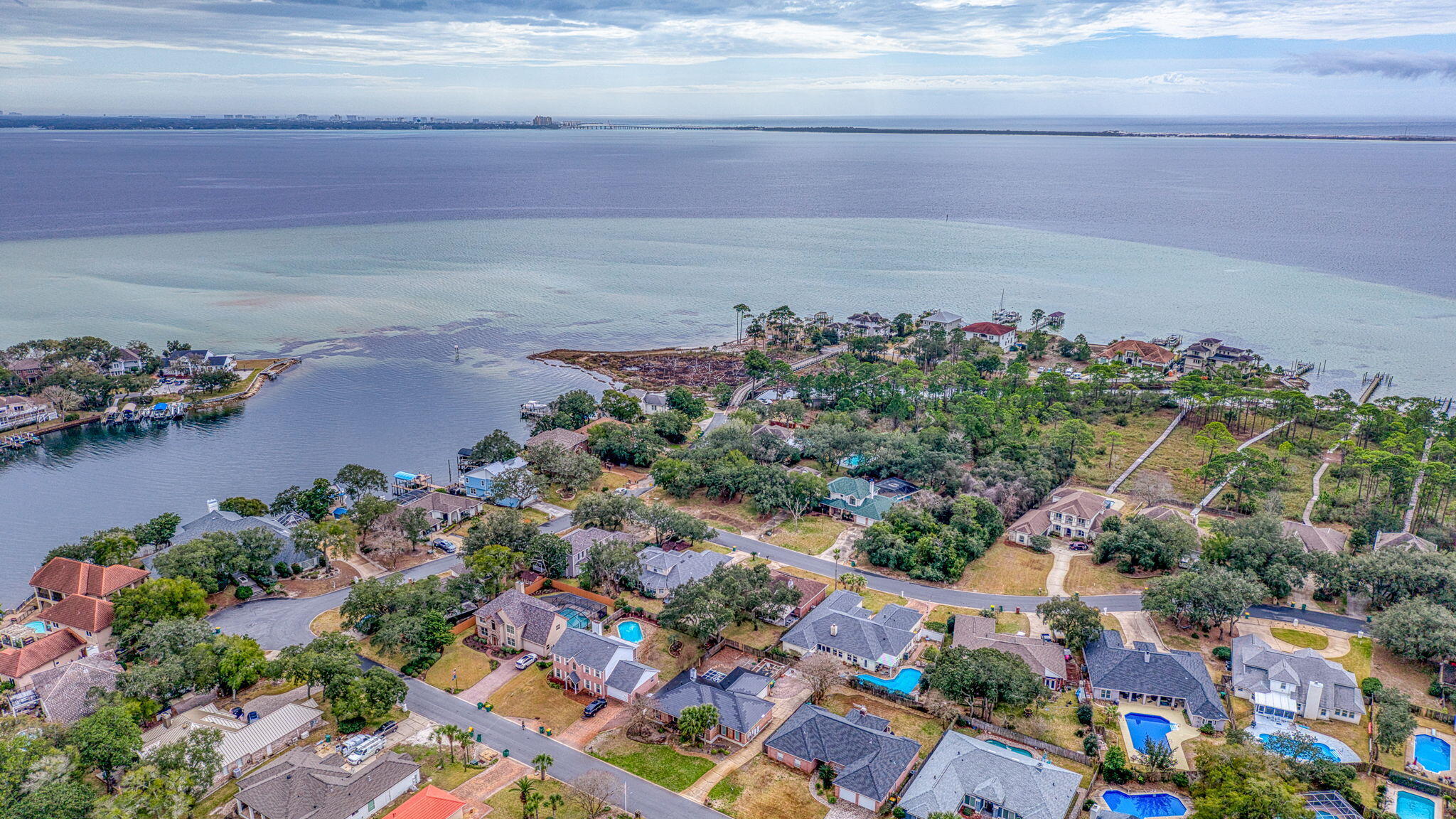 LAKE POINTE - Residential