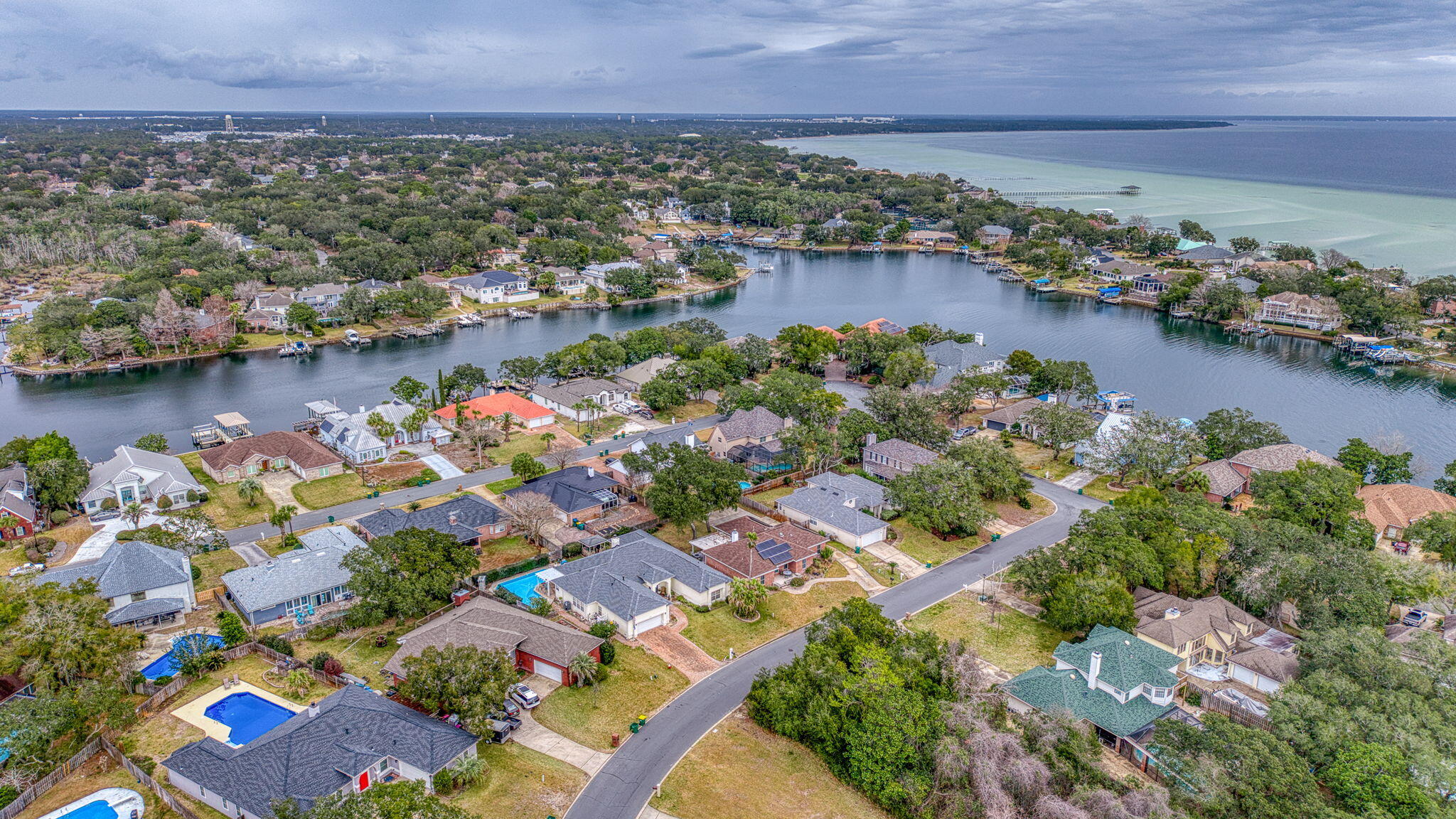 LAKE POINTE - Residential