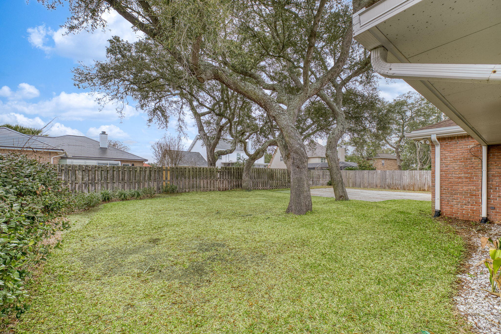 LAKE POINTE - Residential