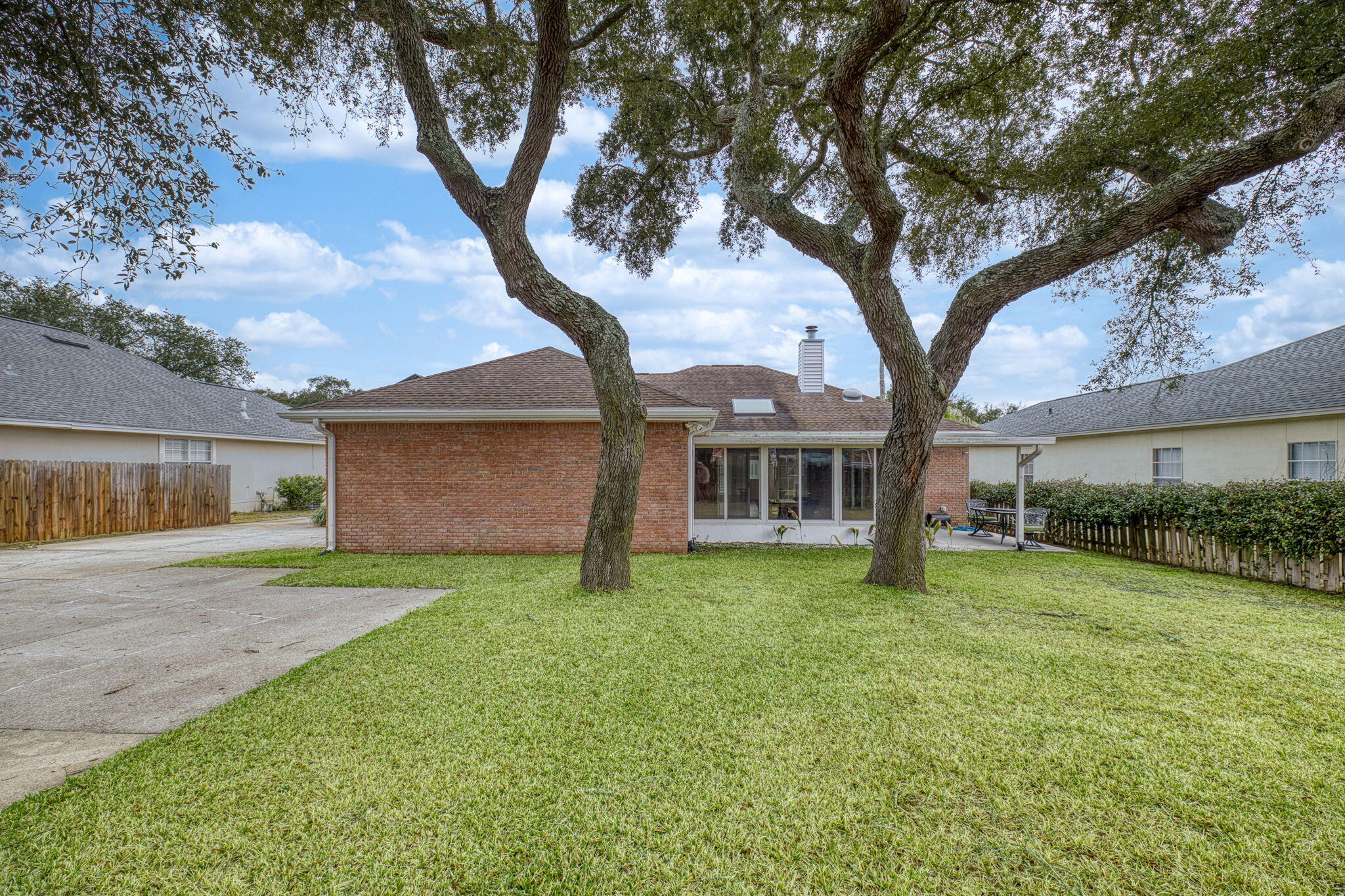 LAKE POINTE - Residential