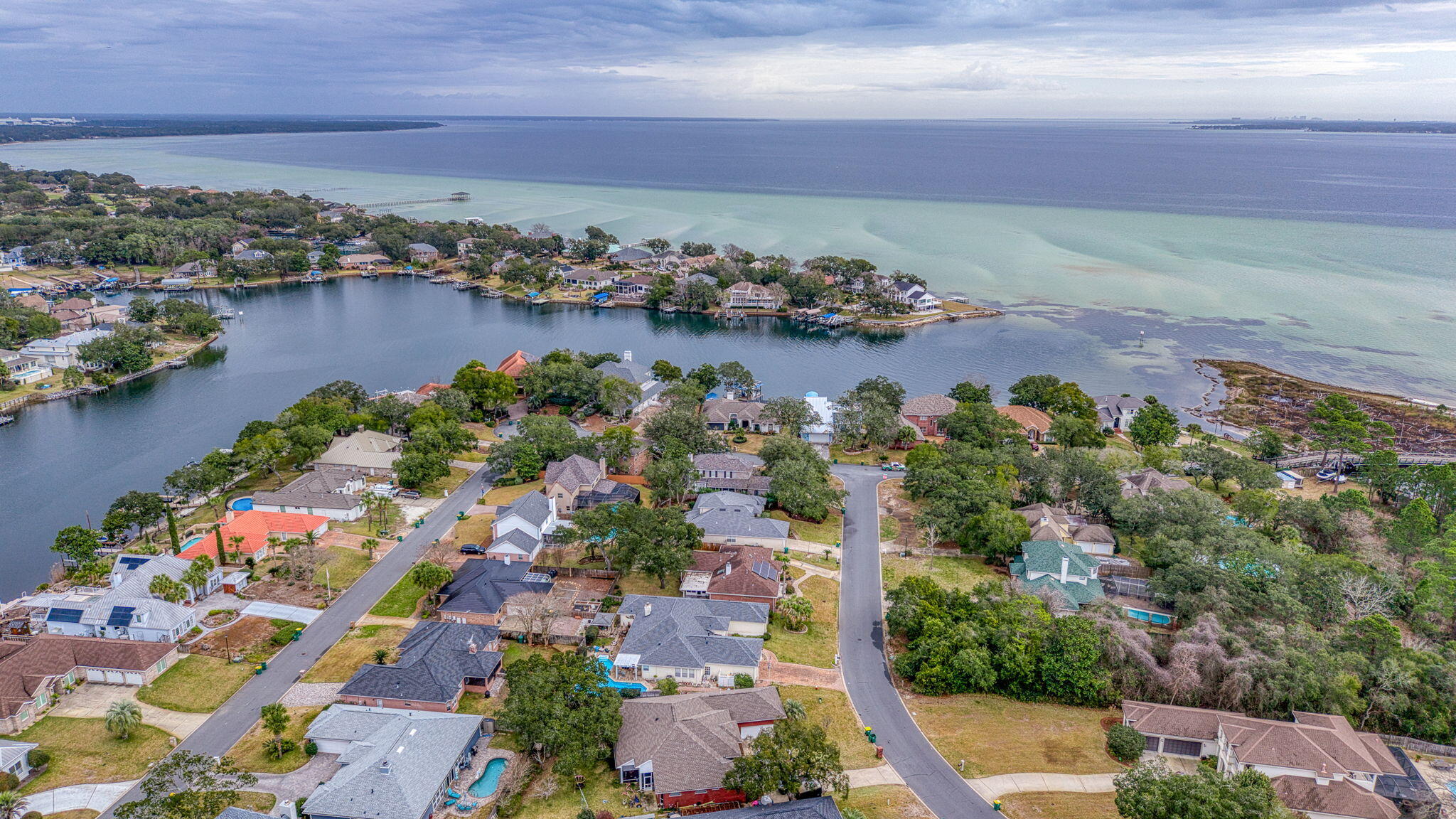 LAKE POINTE - Residential