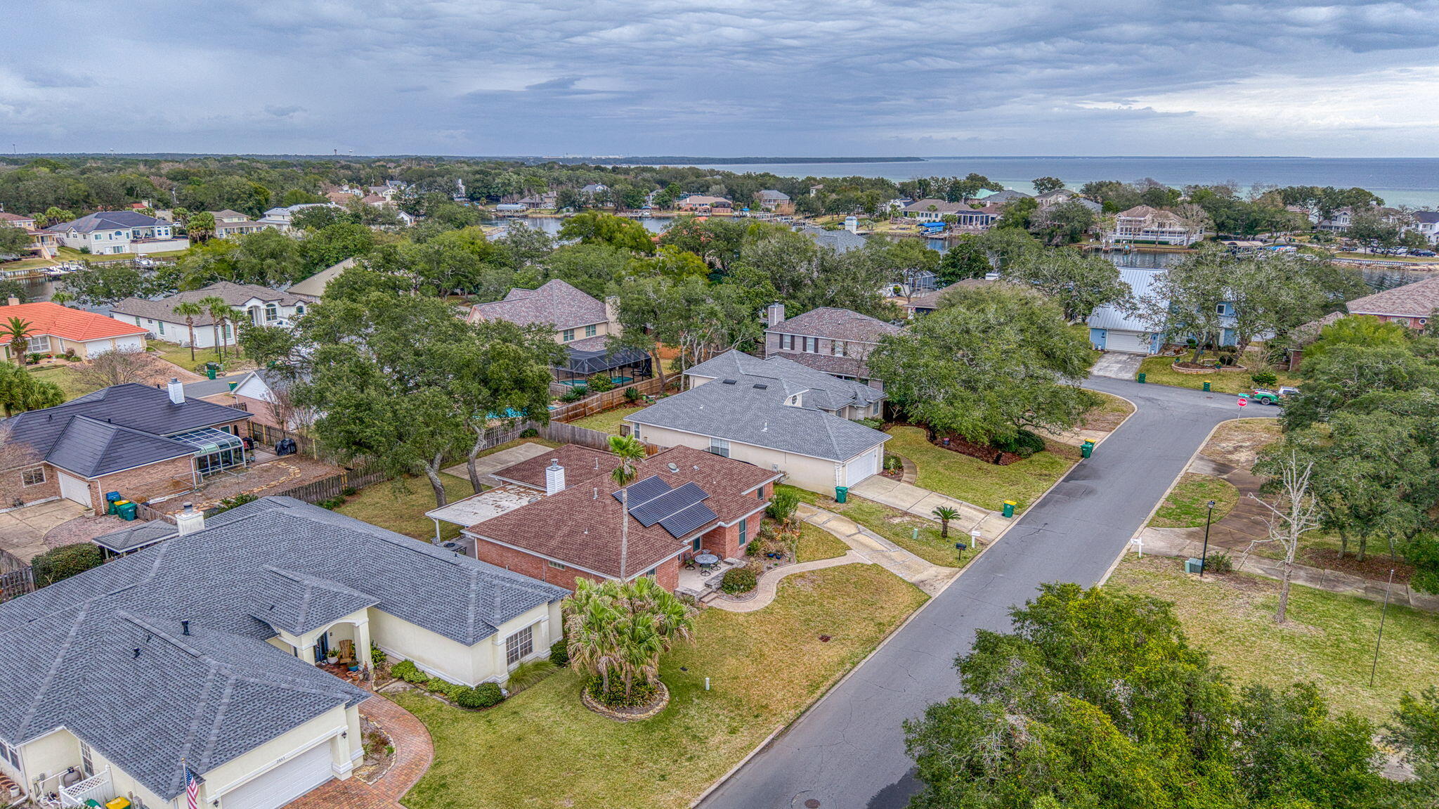 LAKE POINTE - Residential