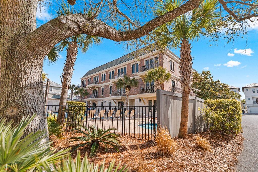 VILLAGE OF SOUTH WALTON BEACH - Residential
