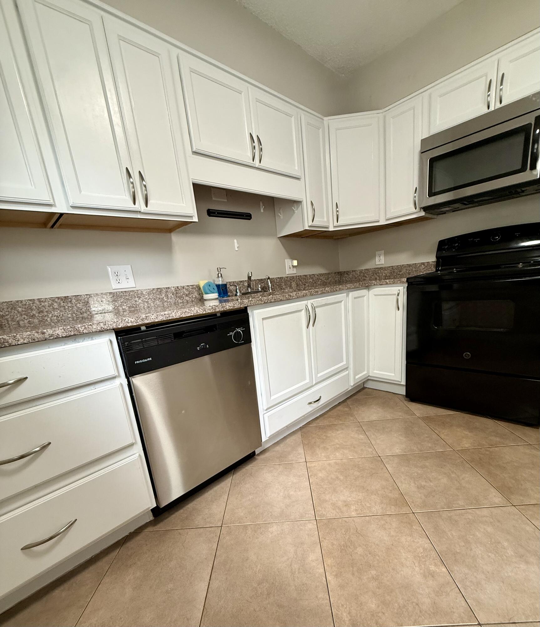 hidden trails ph 1 lot 13 - Residential Lease