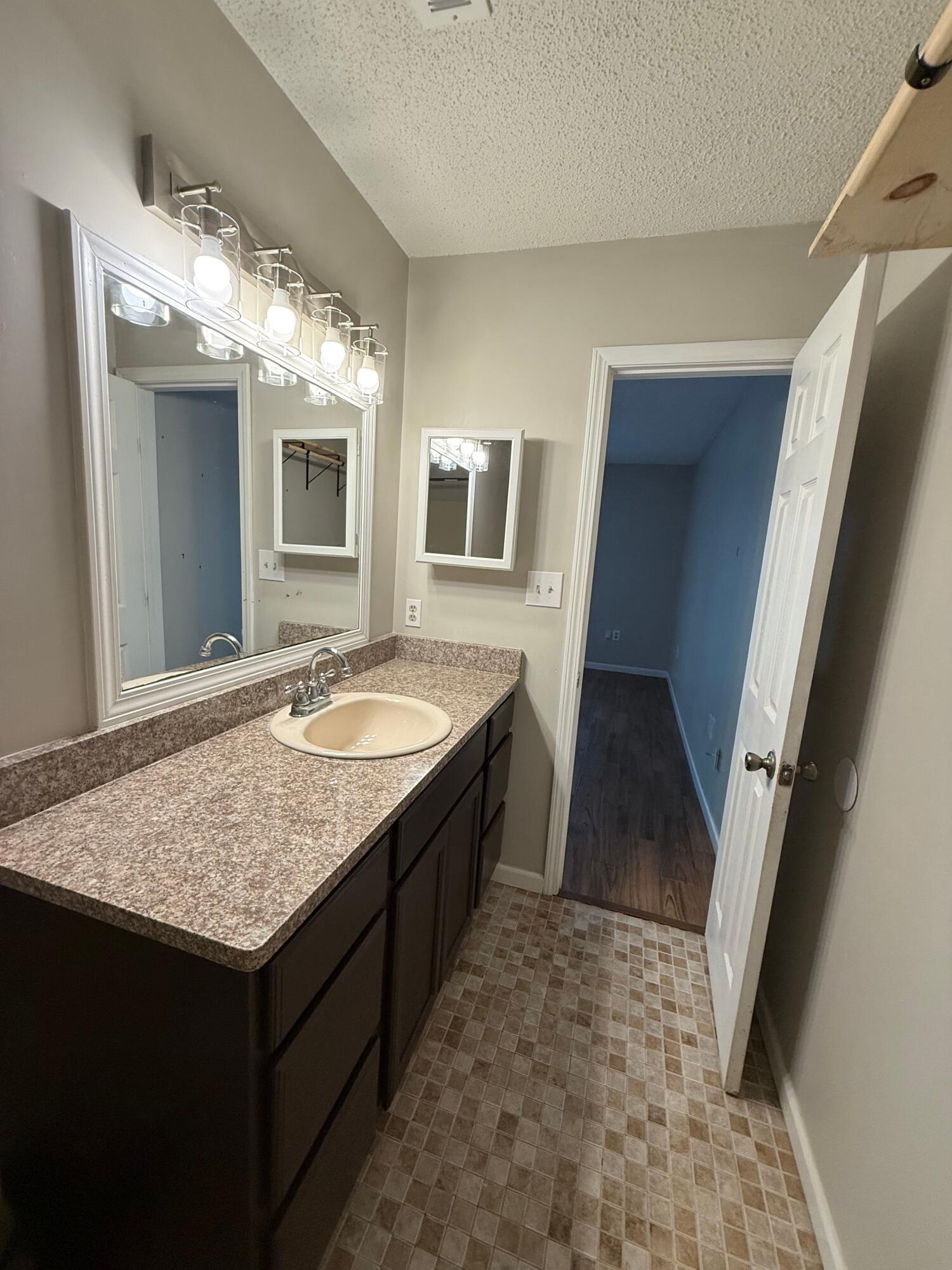 hidden trails ph 1 lot 13 - Residential Lease