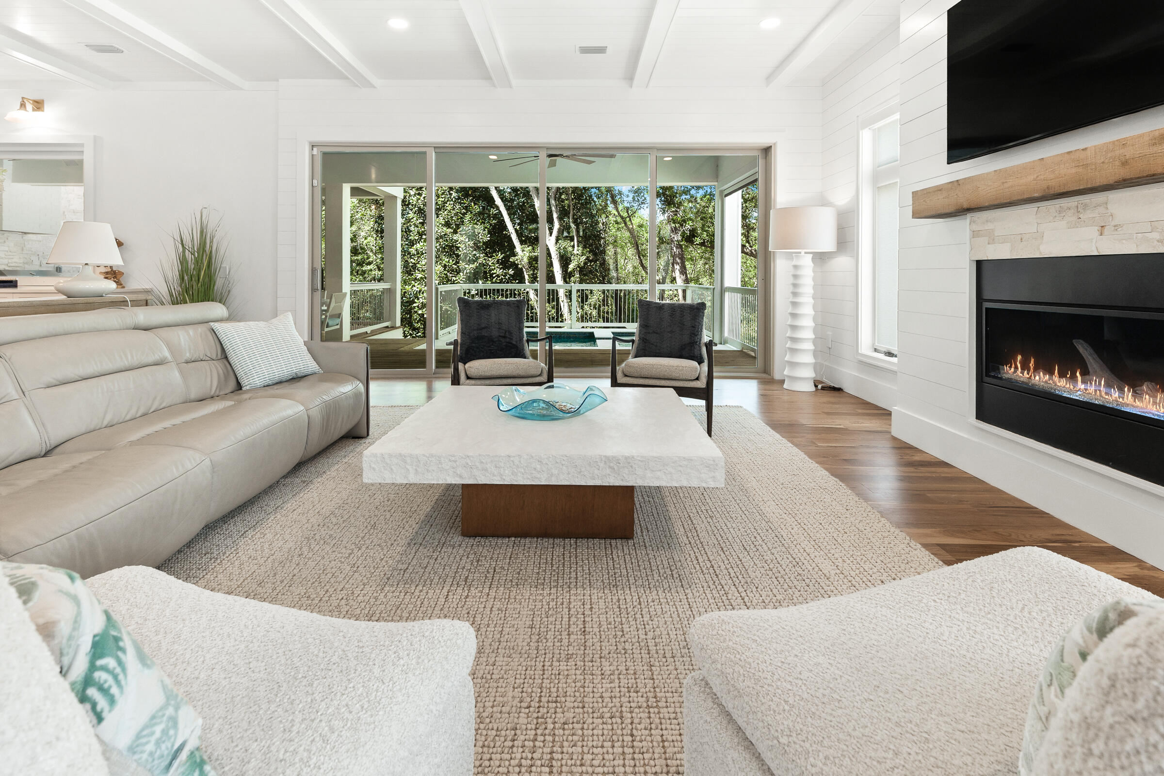 SEAGROVE SHORES 4TH ADD - Residential