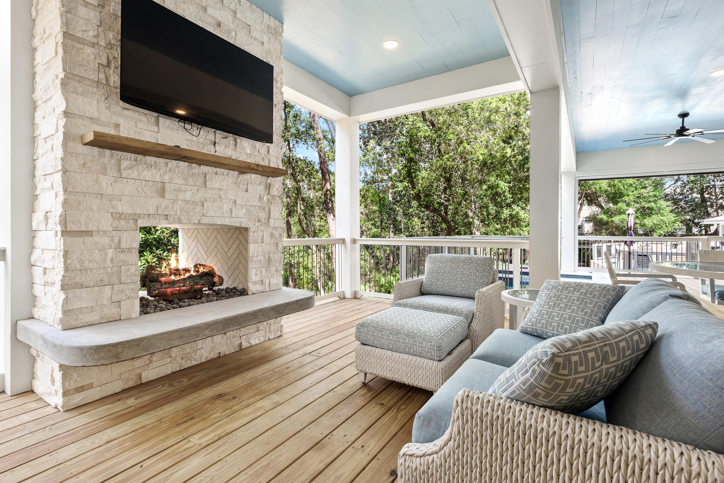 SEAGROVE SHORES 4TH ADD - Residential