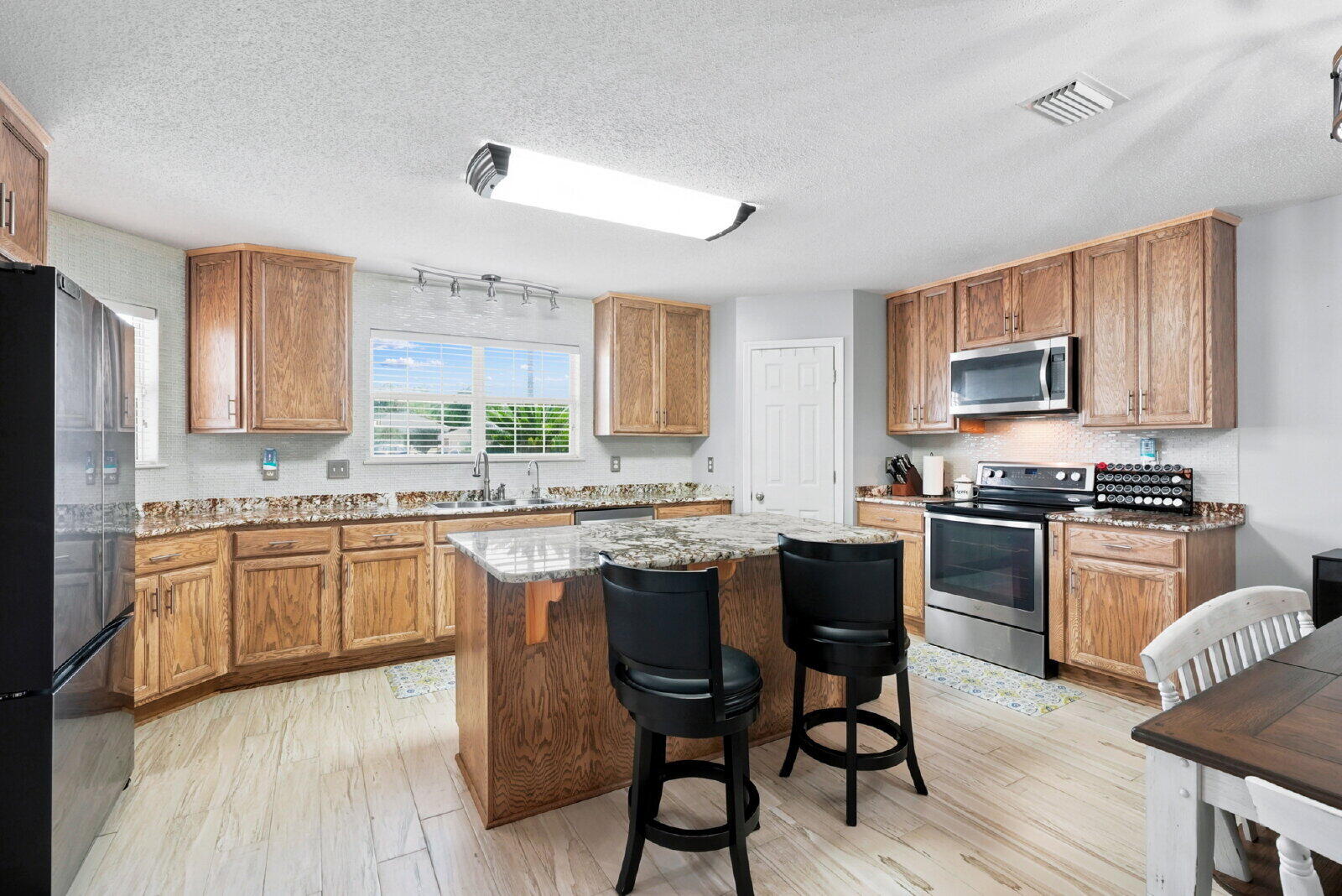SUGAR CREEK S/D - Residential Lease