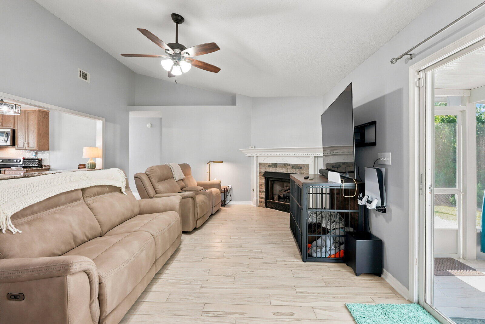 SUGAR CREEK S/D - Residential Lease
