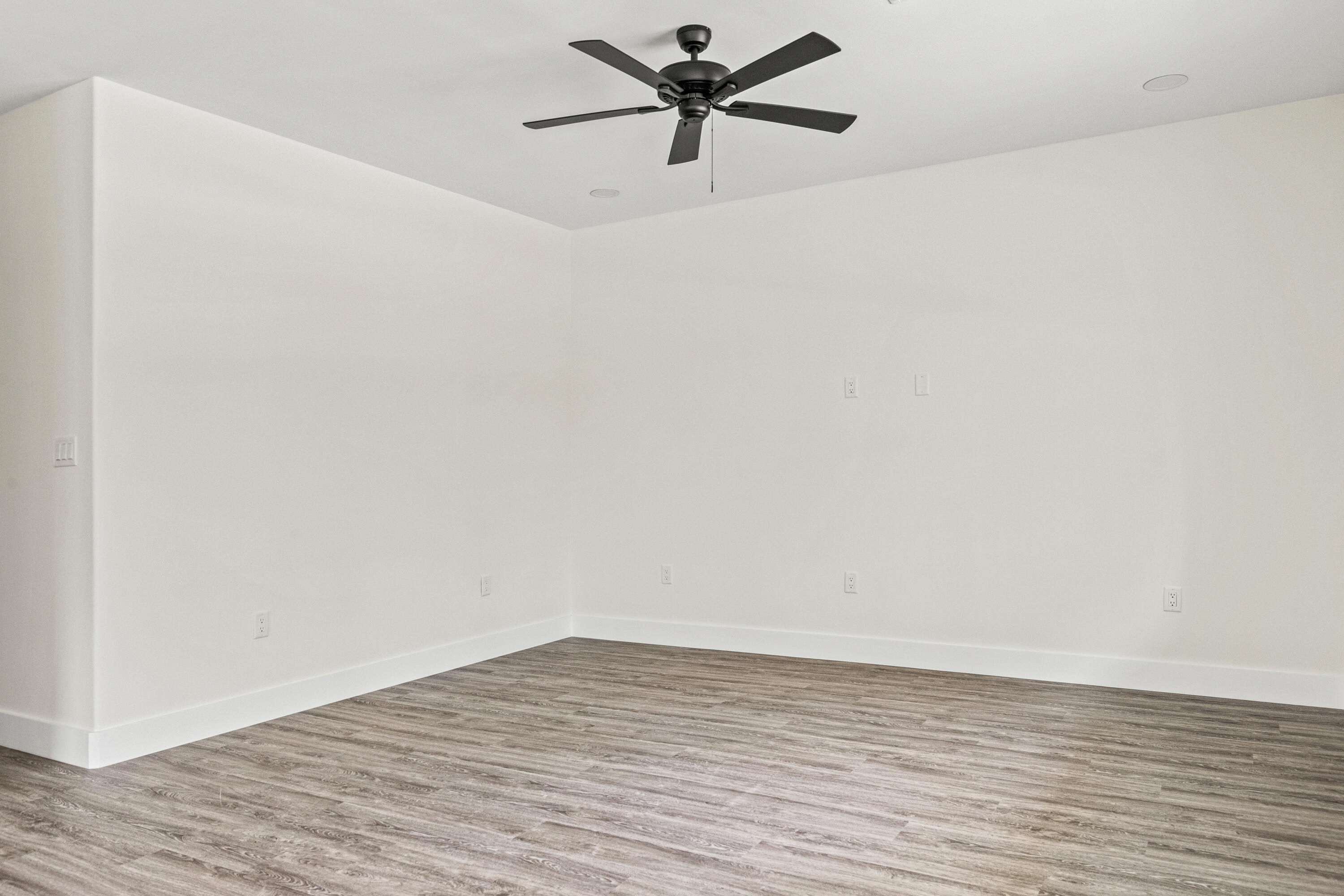 TOWN OF SANTA ROSA - Residential Lease