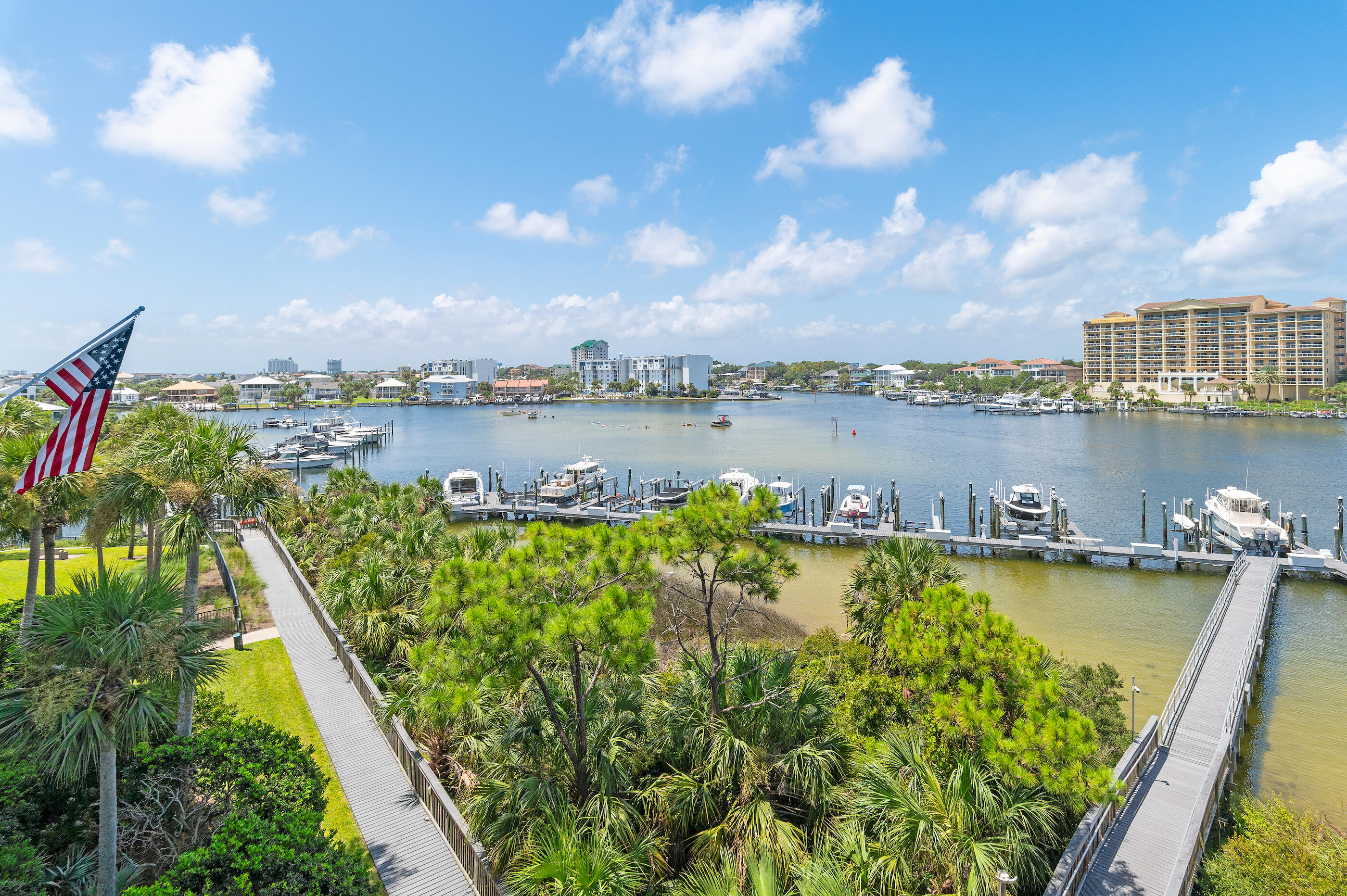 HARBOR LANDING - Residential