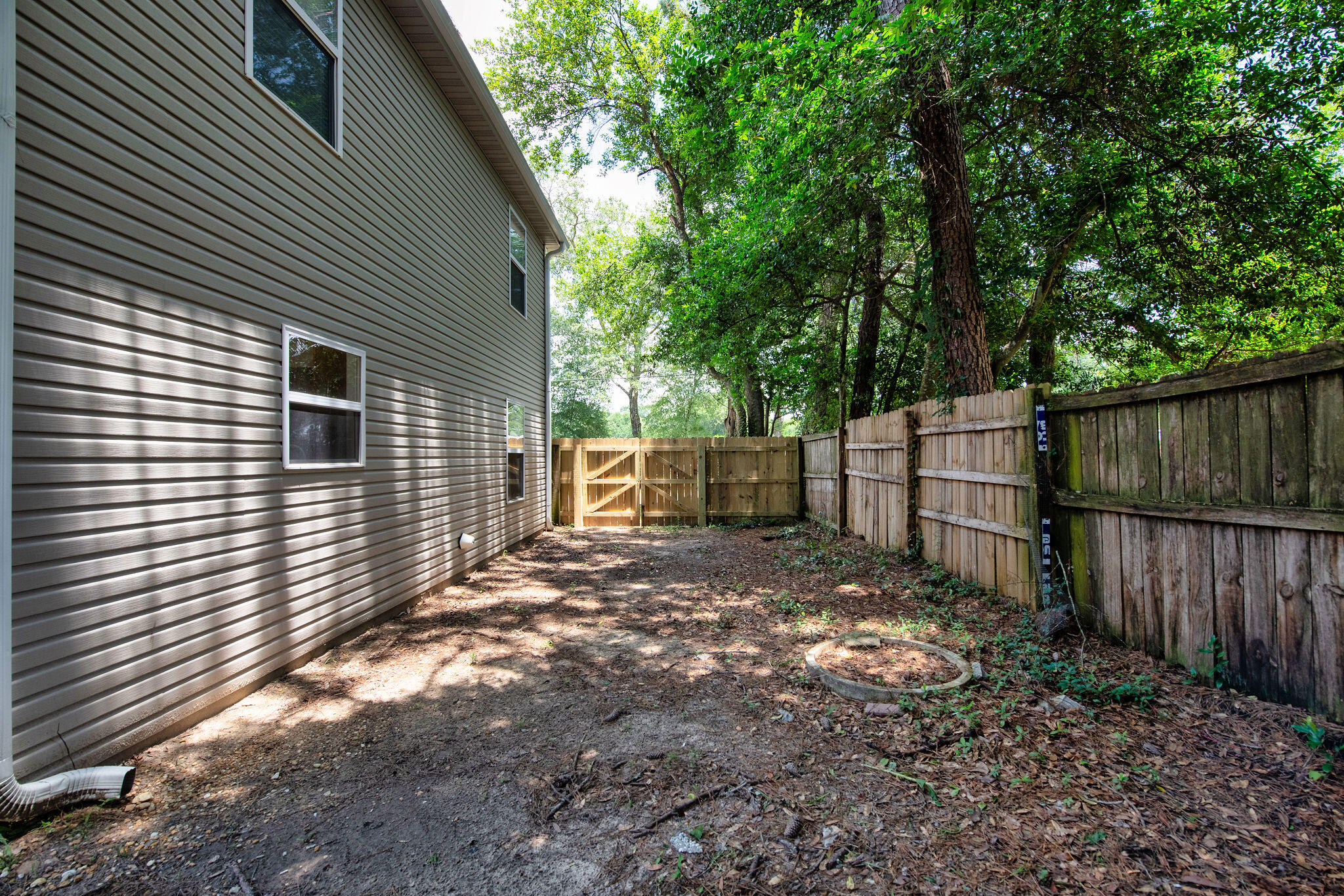 MORRIS ADDN TO CRESTVIEW - Residential