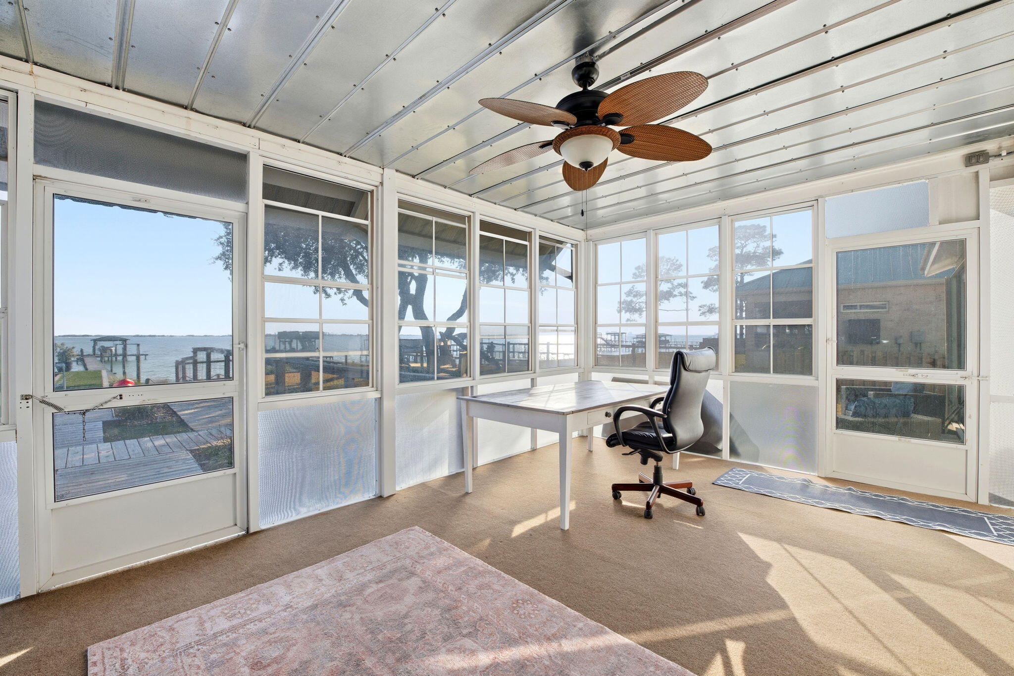 CRESCENT SHORES - Residential