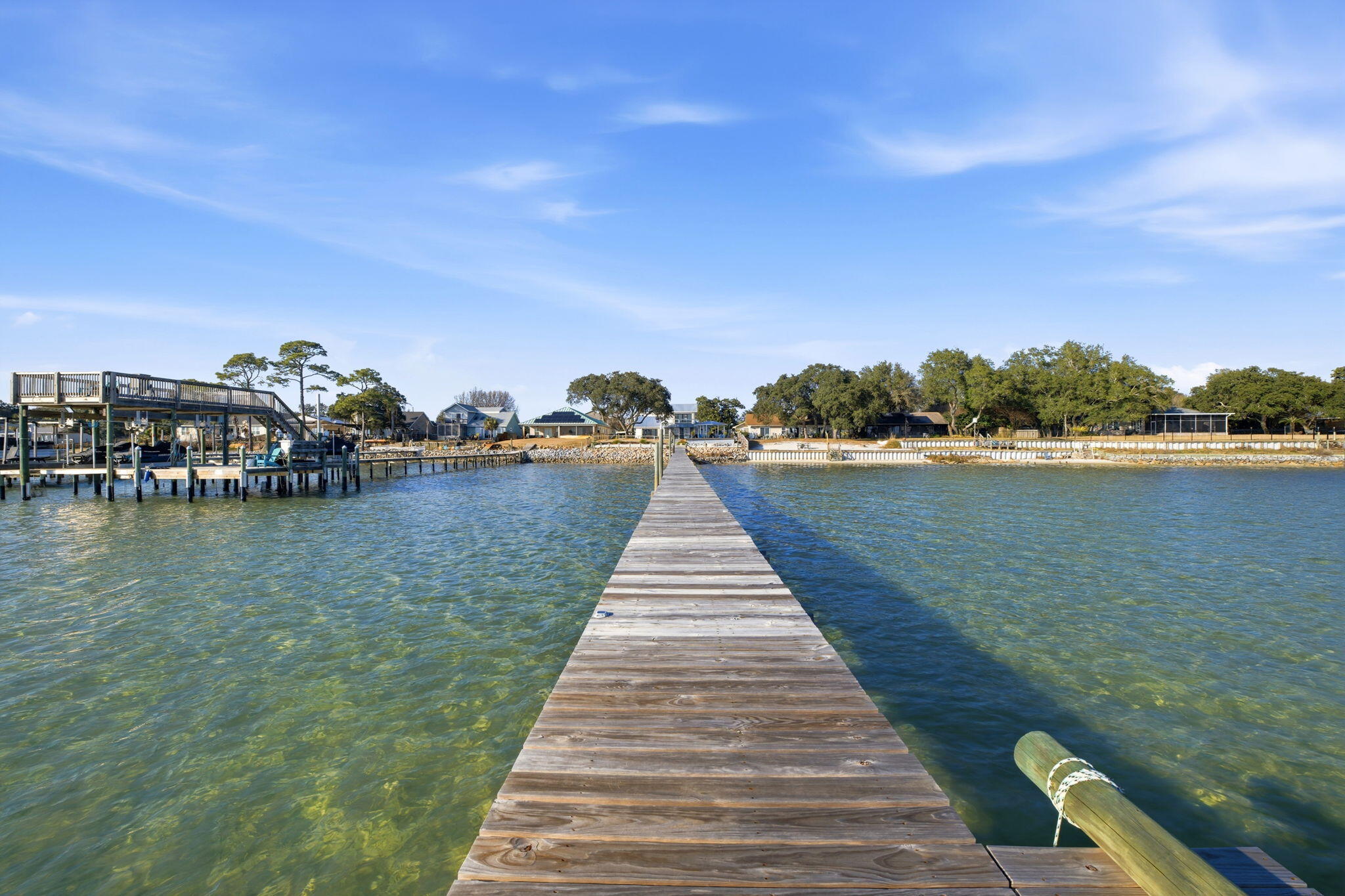 CRESCENT SHORES - Residential