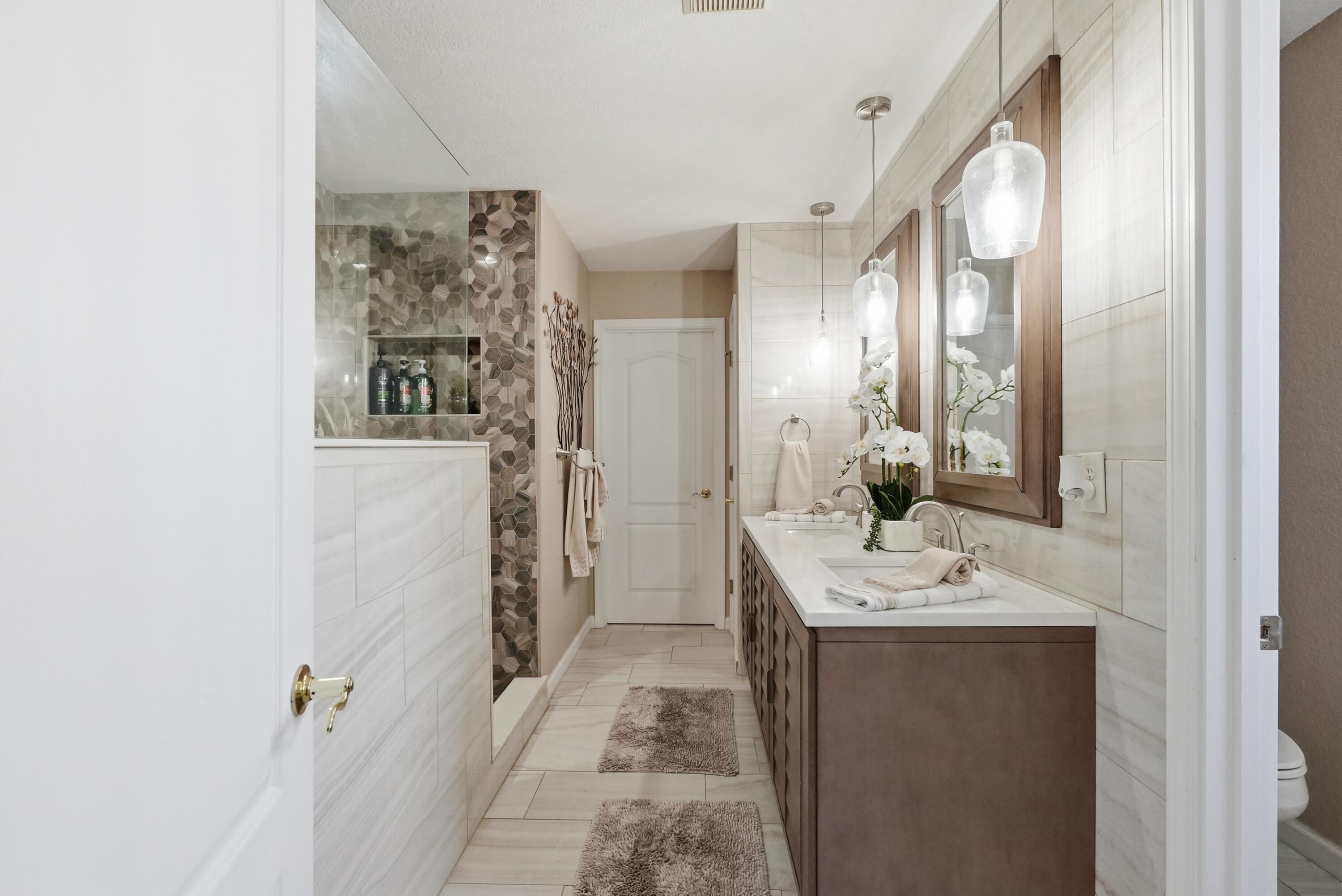 EMERALD LAKES PH 1 - Residential