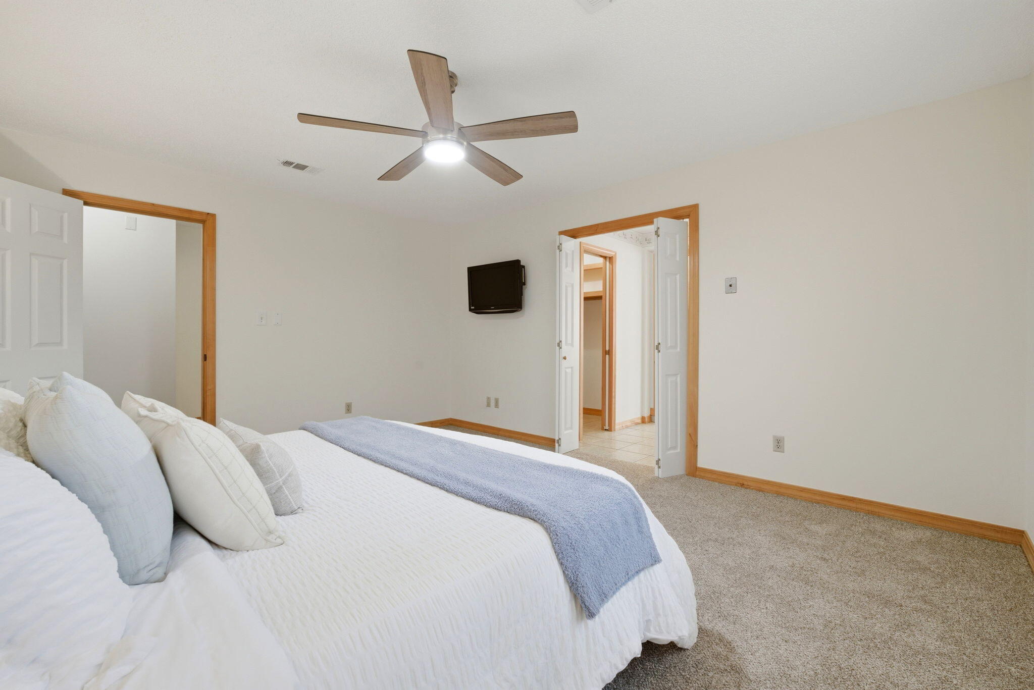 SOUTH GULF MANOR - Residential