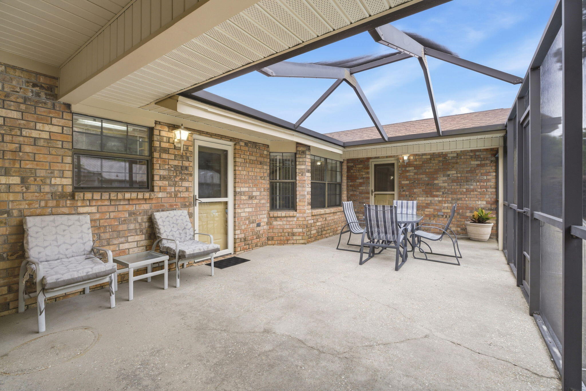 SOUTH GULF MANOR - Residential