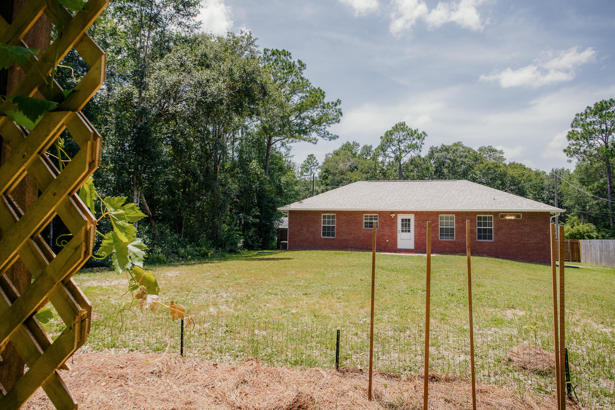 COUNTRY CLUB ESTATES - Residential