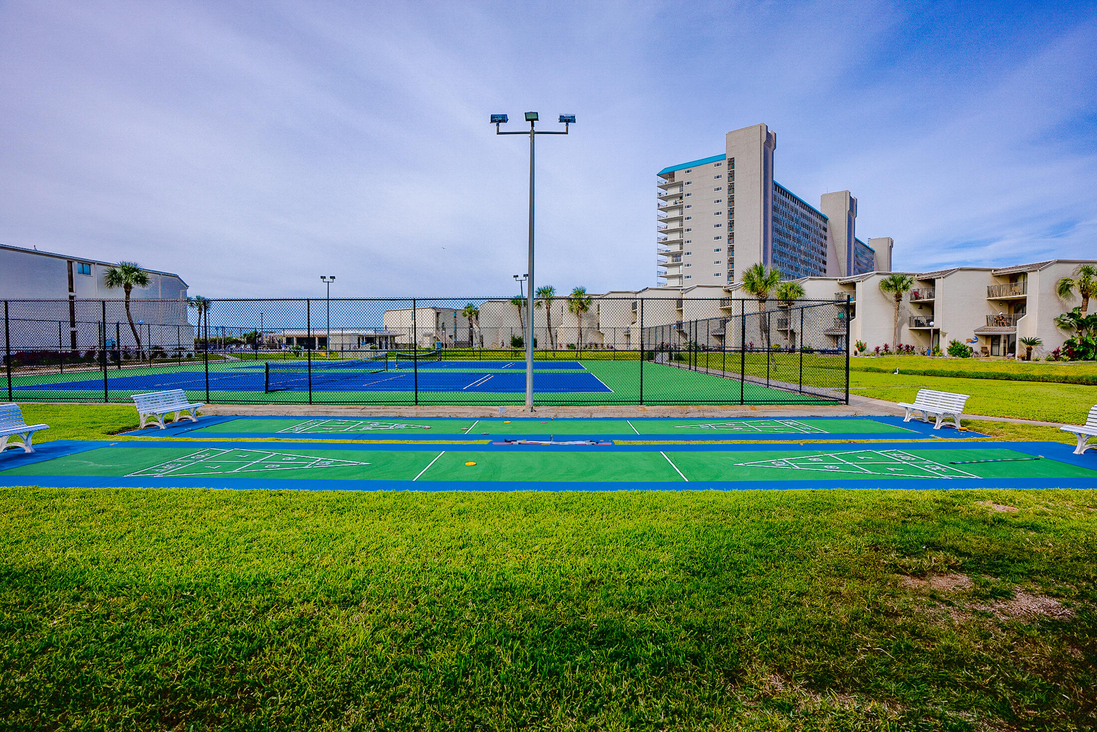 SUGAR BEACH T/H - Residential