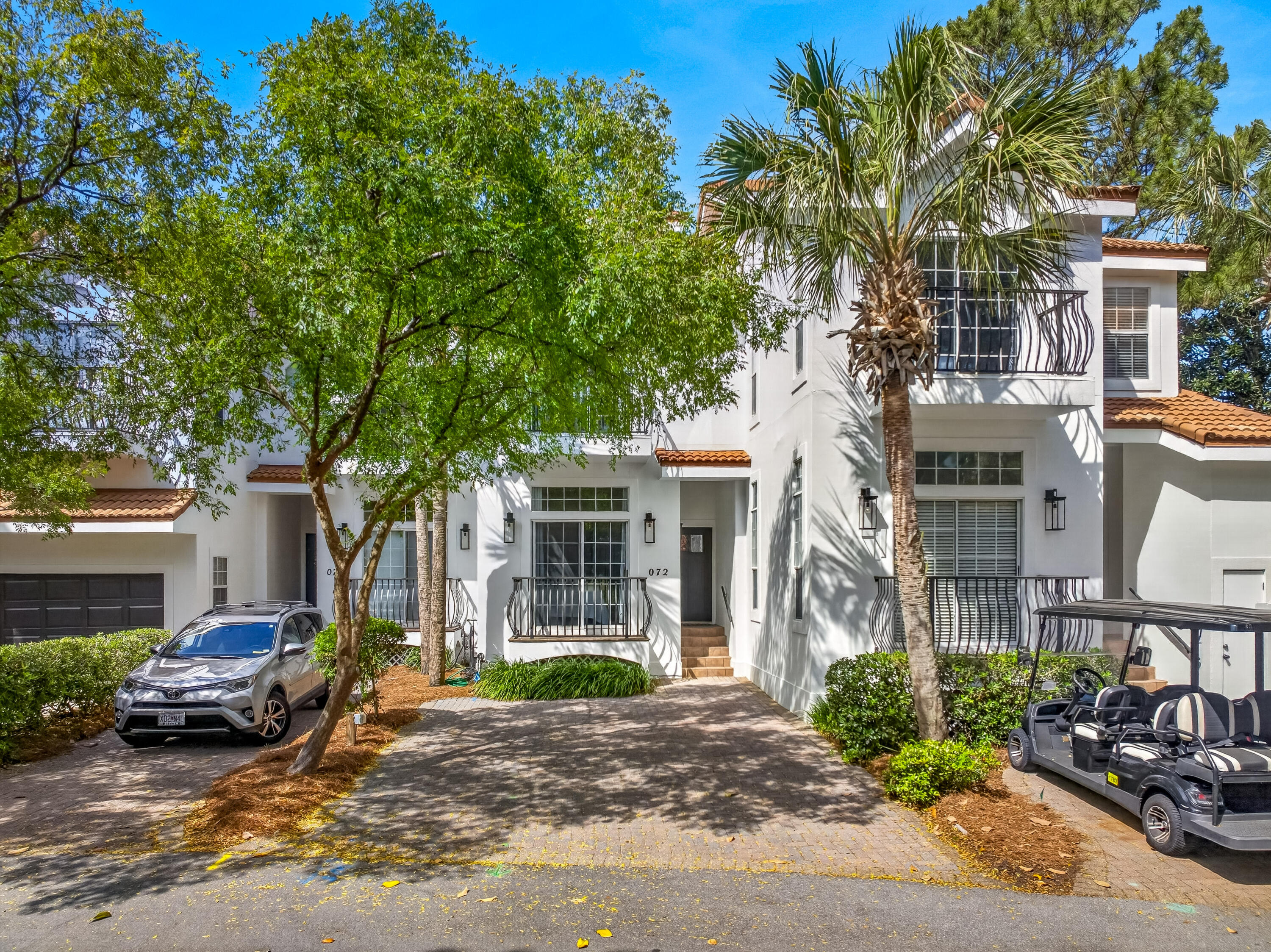 Tucked inside the private, quiet enclave of Vantage Pointe, this tastefully and completely remodeled 4-bedroom townhome offers beautiful golf course views and the perfect setting for lifelong family memories. 72 Vantage Pointe had extensive 2021 updates that include new appliances, tankless hot water heater, interior paint, LVP flooring, and refinished kitchen cabinets, with fresh exterior paint completed in 2025. Whether you're looking for a personal retreat, vacation getaway, or strong investment opportunity, 72 Vantage Pointe delivers comfort, style, and a sought-after resort lifestyle. As an introduction to the Sandestin lifestyle, we invite our new owners to explore amenities that make Sandestin special. The listing brokerage and seller(s) are presenting the buyer(s) of this property with (2) 90-minute rounds of Tennis court time, a golf foursome at one of our three championship courses, and a round of golf for up to four (4) players at the unrivaled Burnt Pine Golf Club.